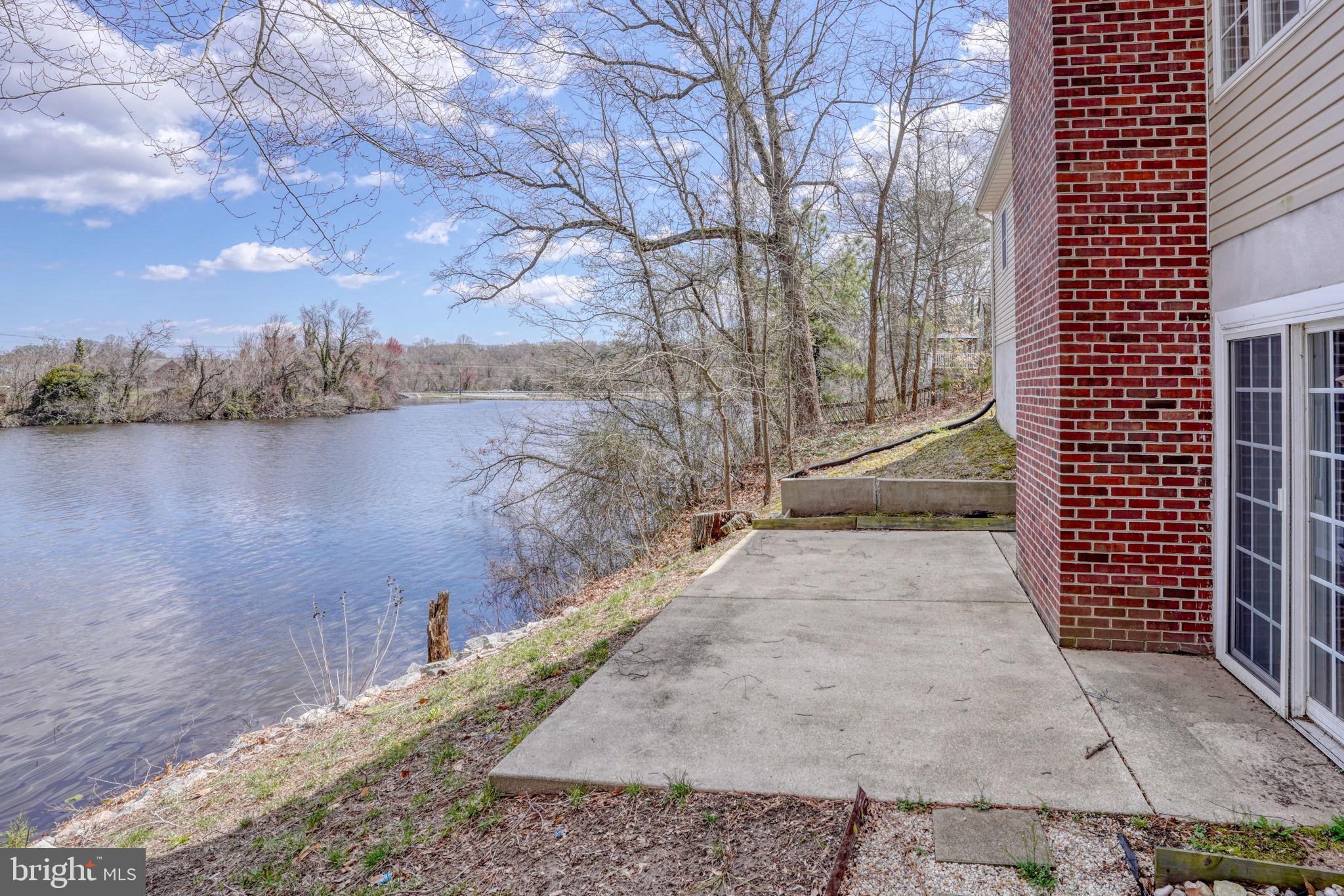 MOORES LAKE - Residential
