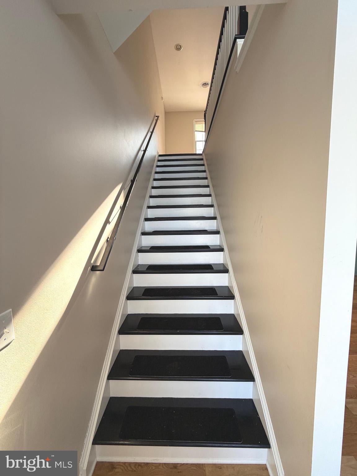 MOORES LAKE - Residential