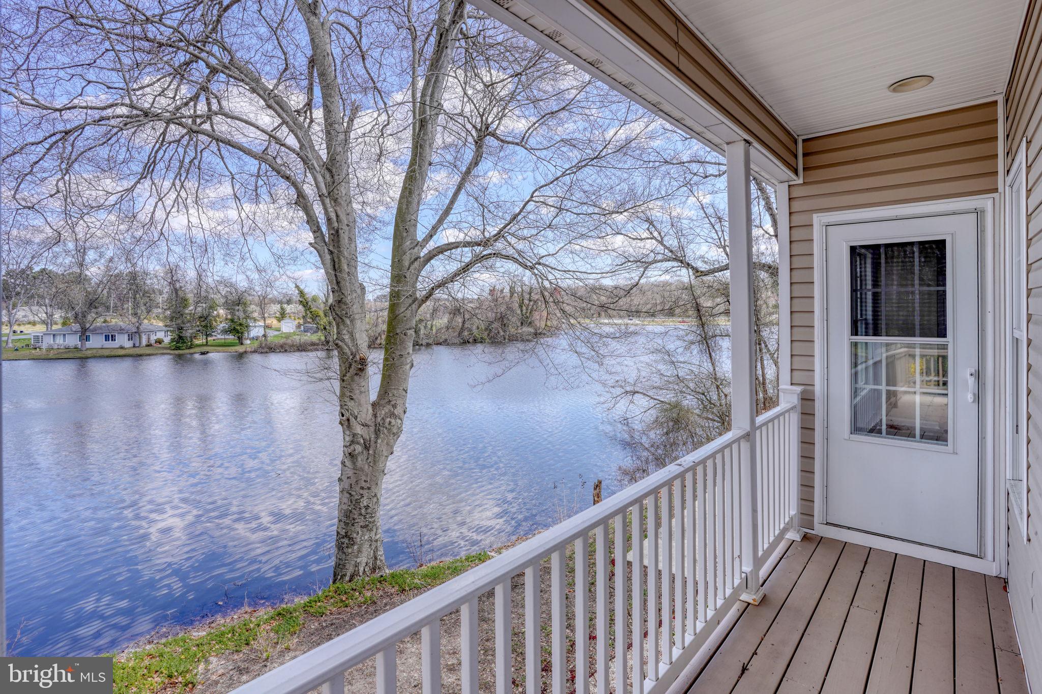 MOORES LAKE - Residential