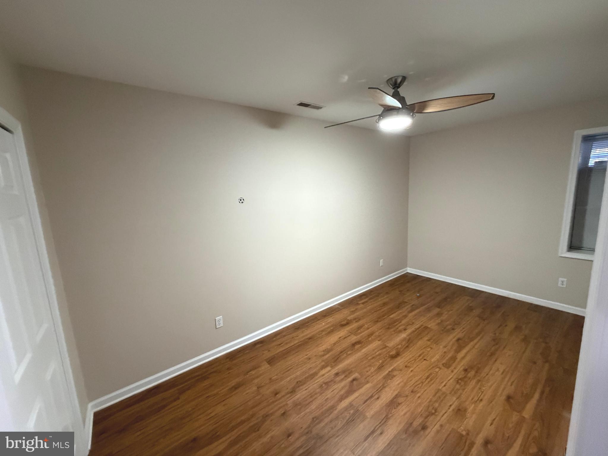 MOORES LAKE - Residential