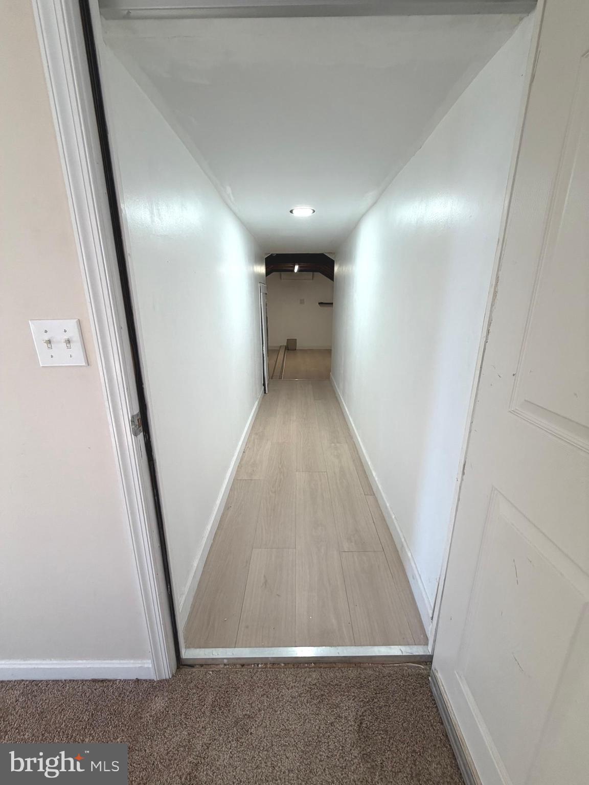 MOORES LAKE - Residential