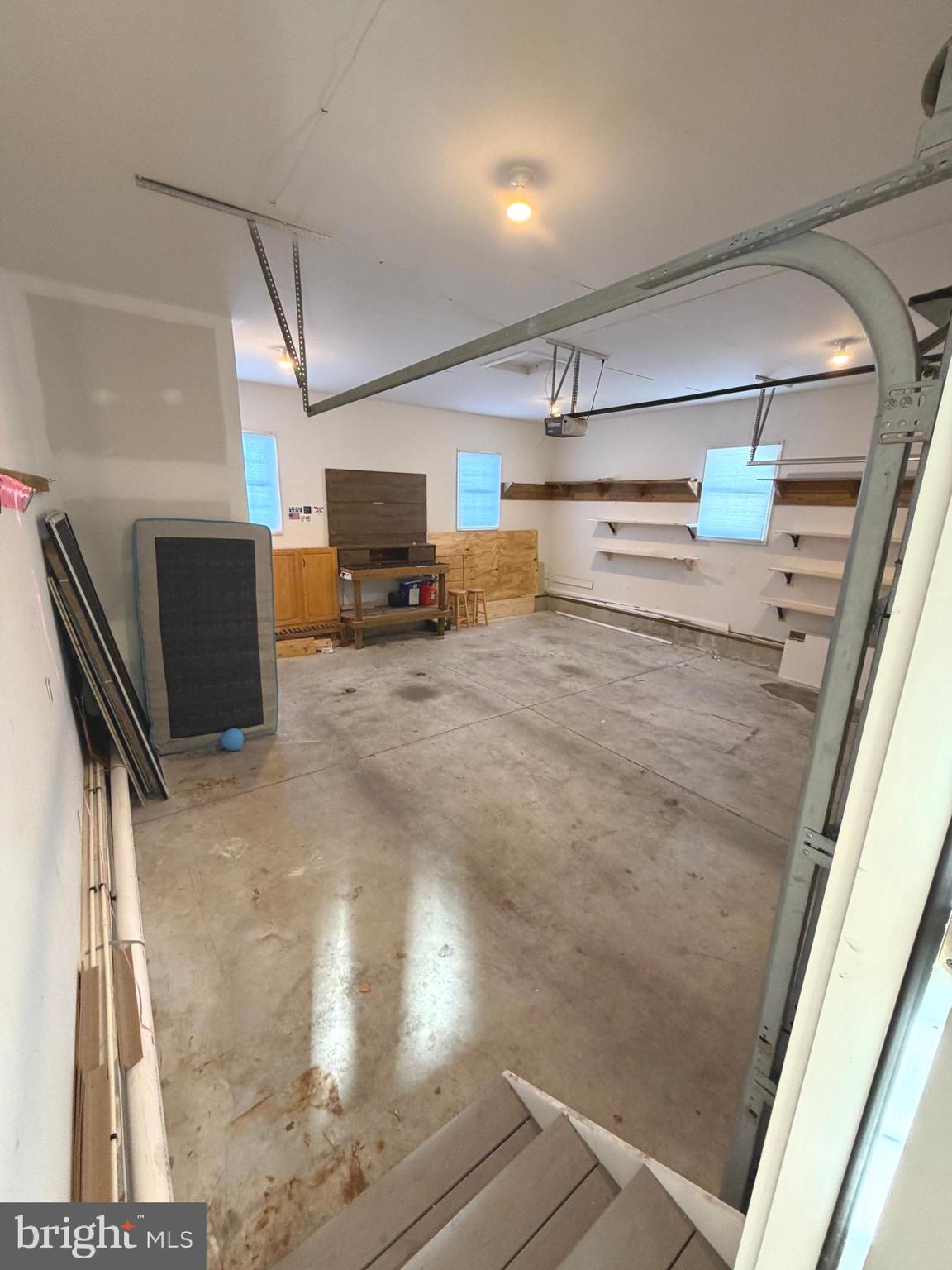 MOORES LAKE - Residential