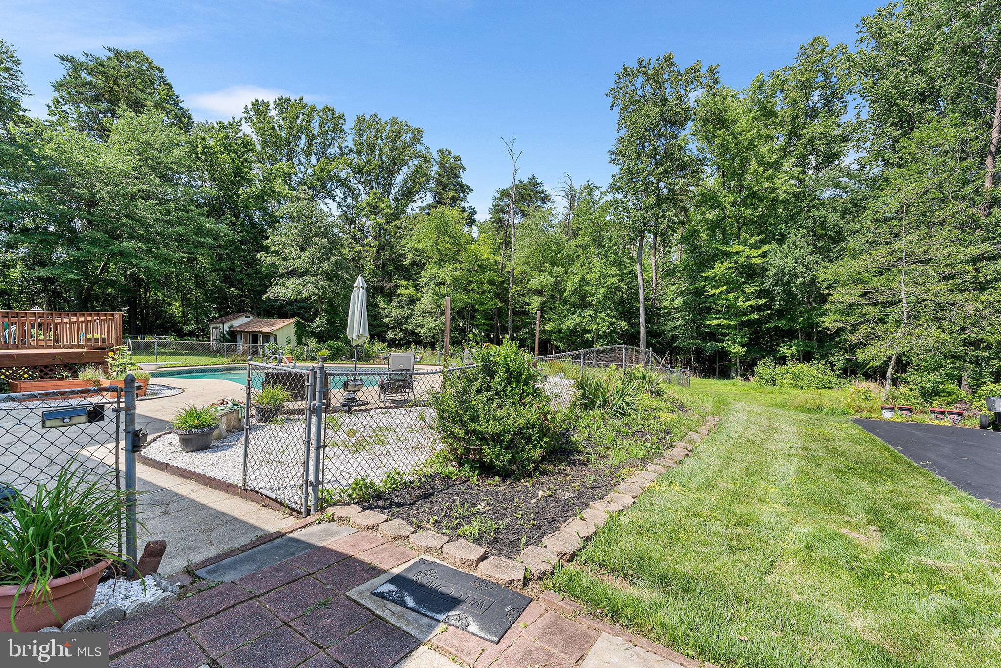 15590 OAK GLEN CIRCLE