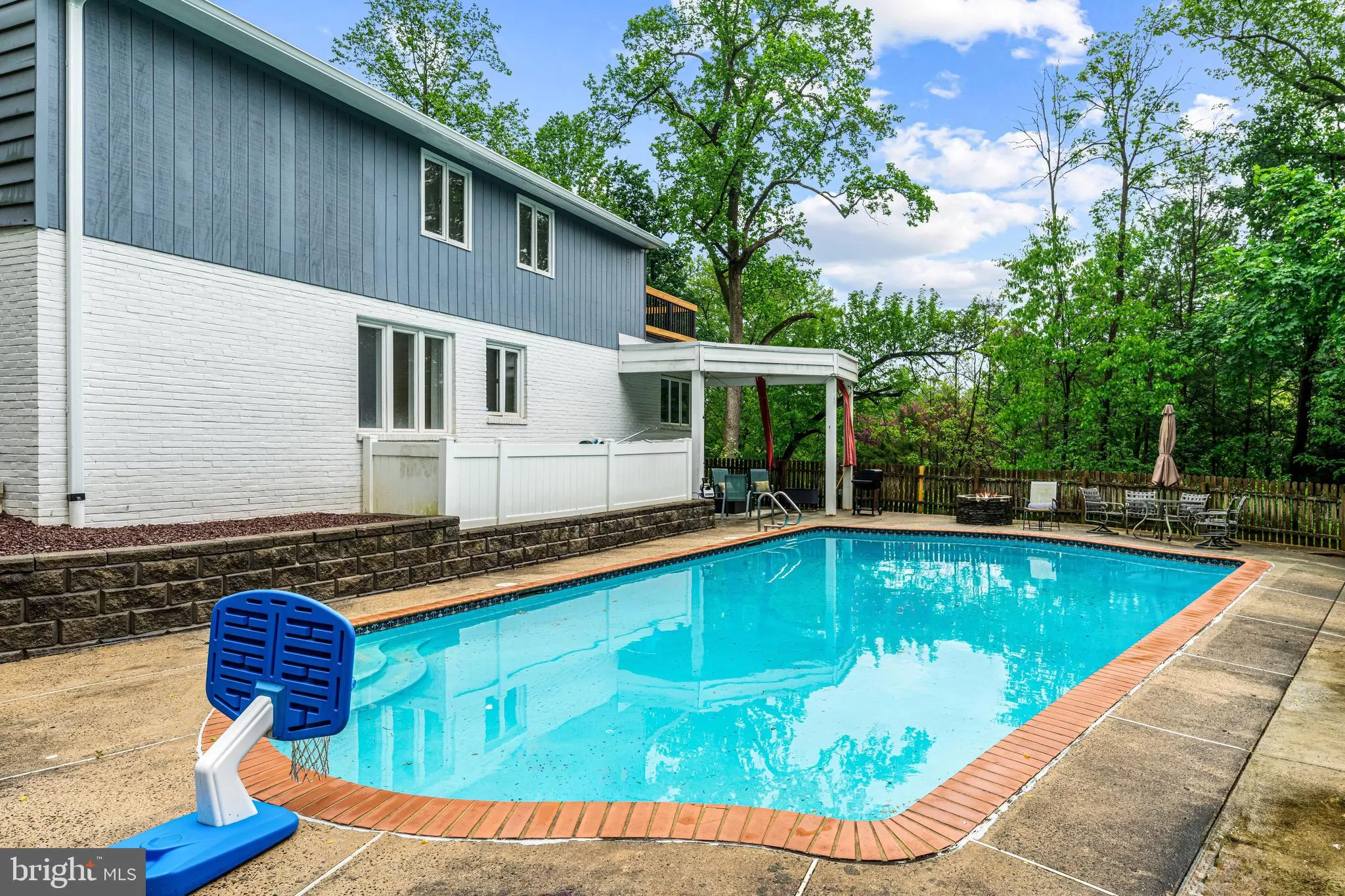 Newtown Square, Pennsylvania 19073, United States, 5 Bedrooms Bedrooms, ,4 BathroomsBathrooms,Residential,Pending,122766