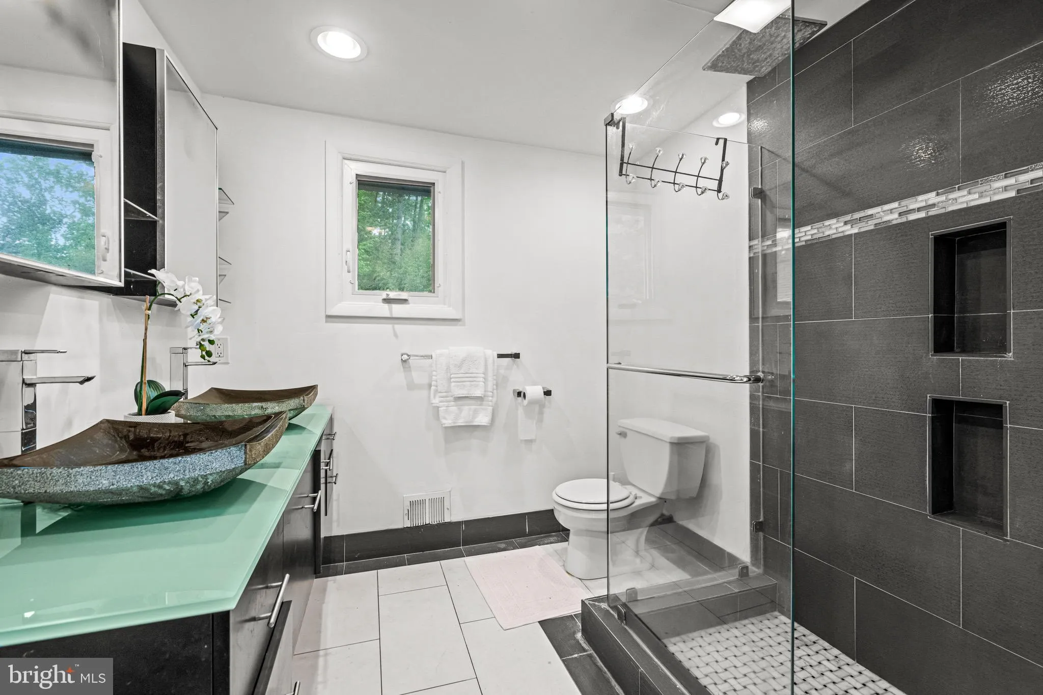 Newtown Square, Pennsylvania 19073, United States, 5 Bedrooms Bedrooms, ,4 BathroomsBathrooms,Residential,Pending,122766