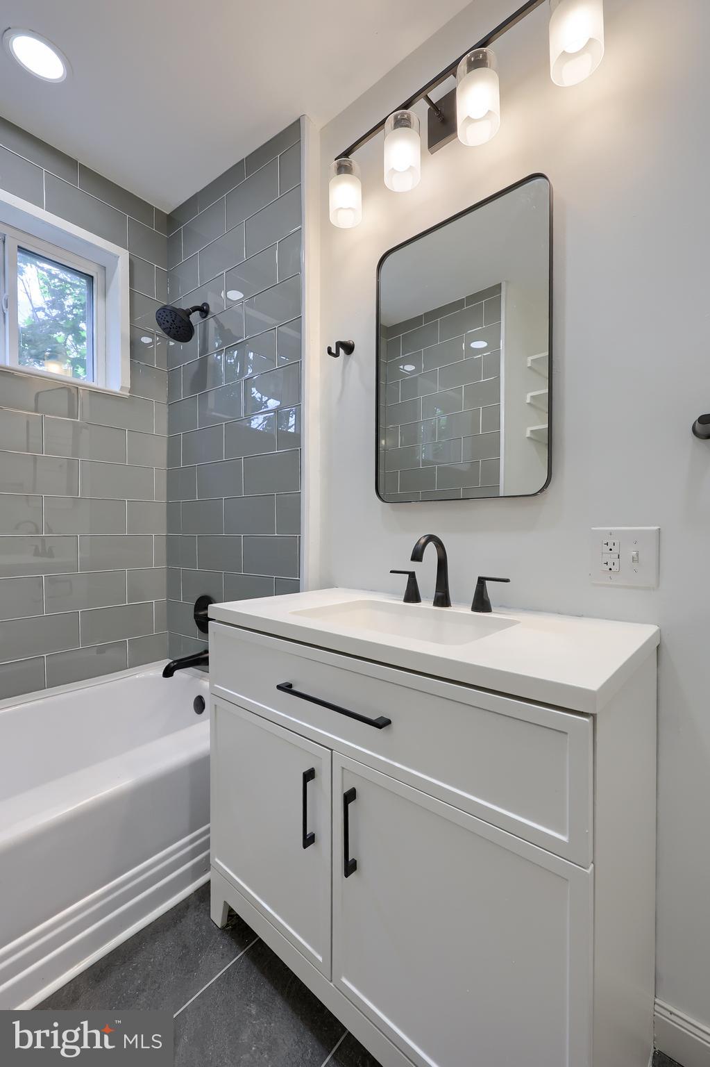 SOWE NEIGHBORHOOD / CABBAGE HILL - Residential