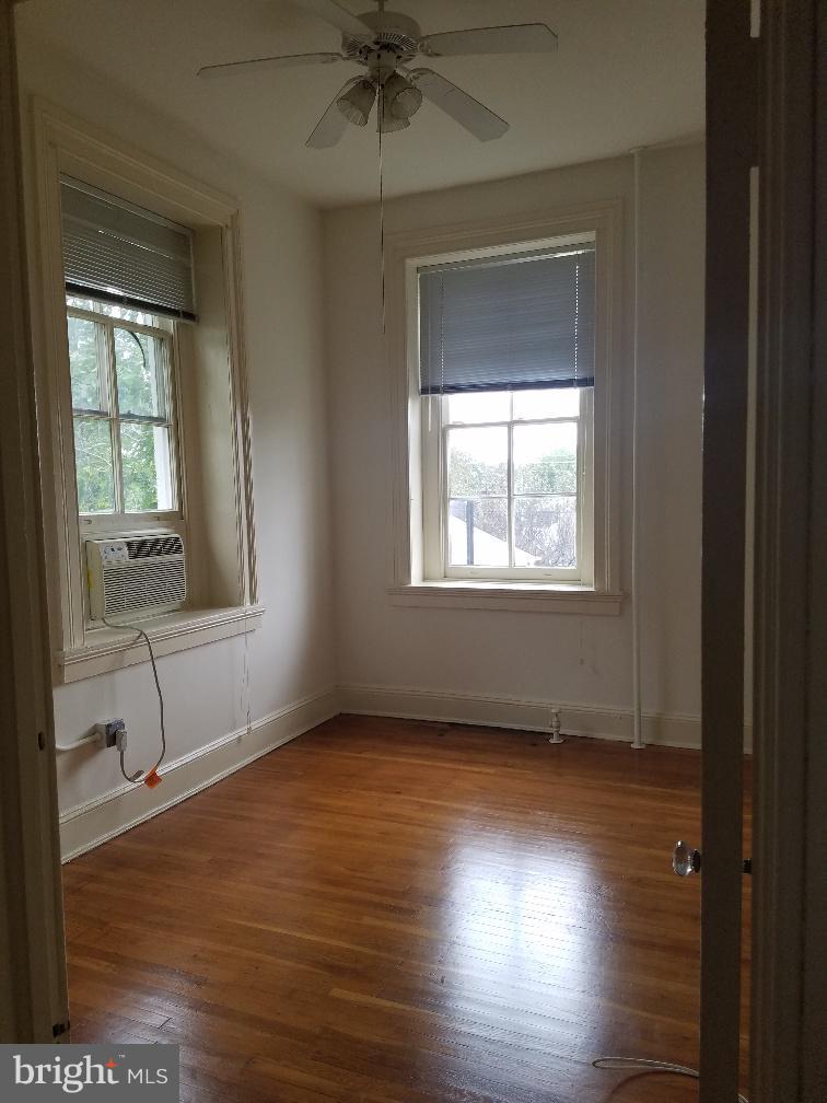 10 STANLEY DRIVE 7