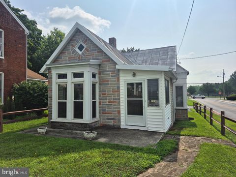 Homes For Sale - 219 S Seton Avenue<br/> Frederick County, EMMITSBURG, MD 21727