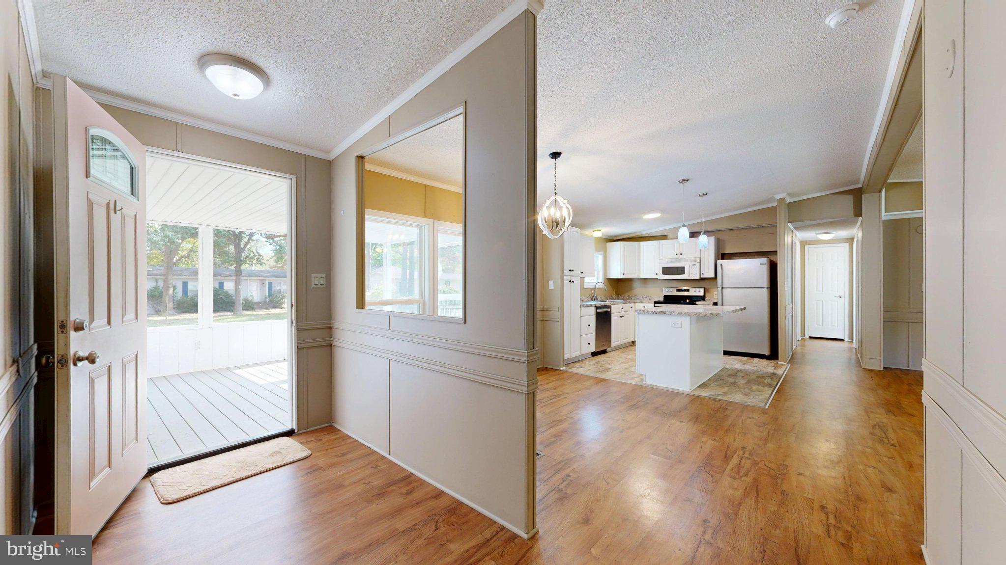 32907 CIRCLE DRIVE
