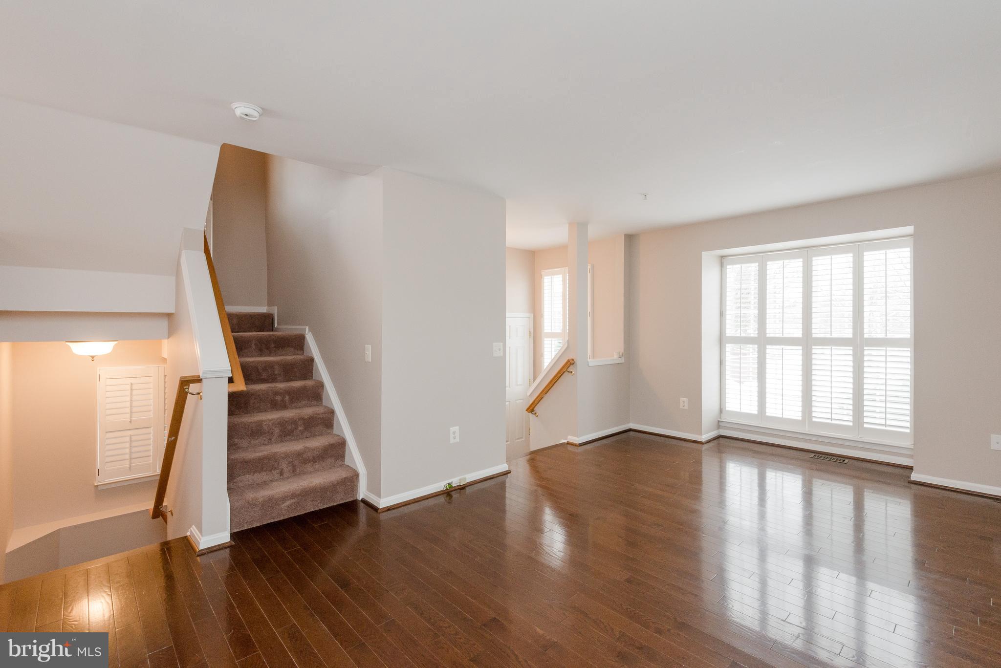 SEVEN OAKS - Residential