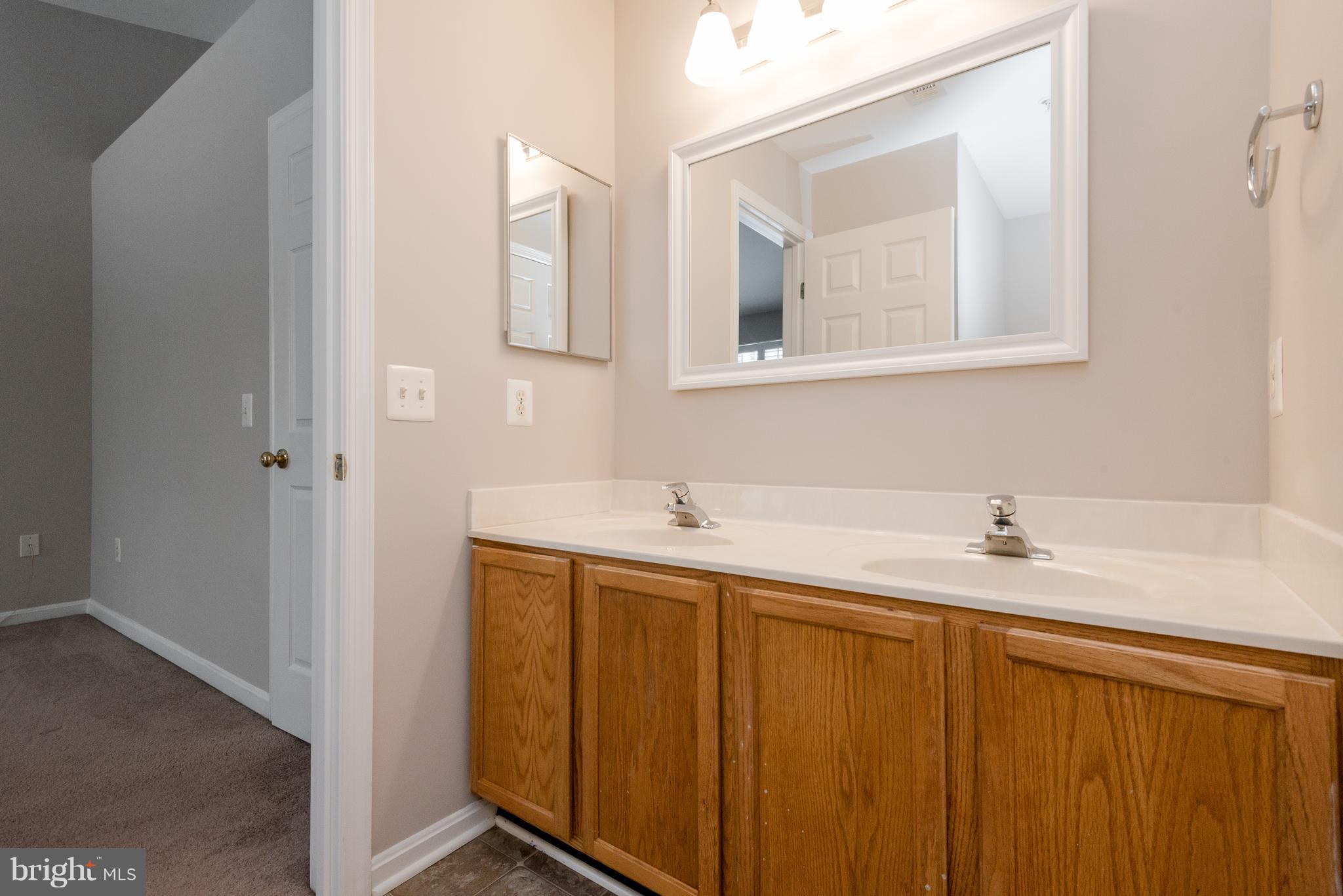 SEVEN OAKS - Residential