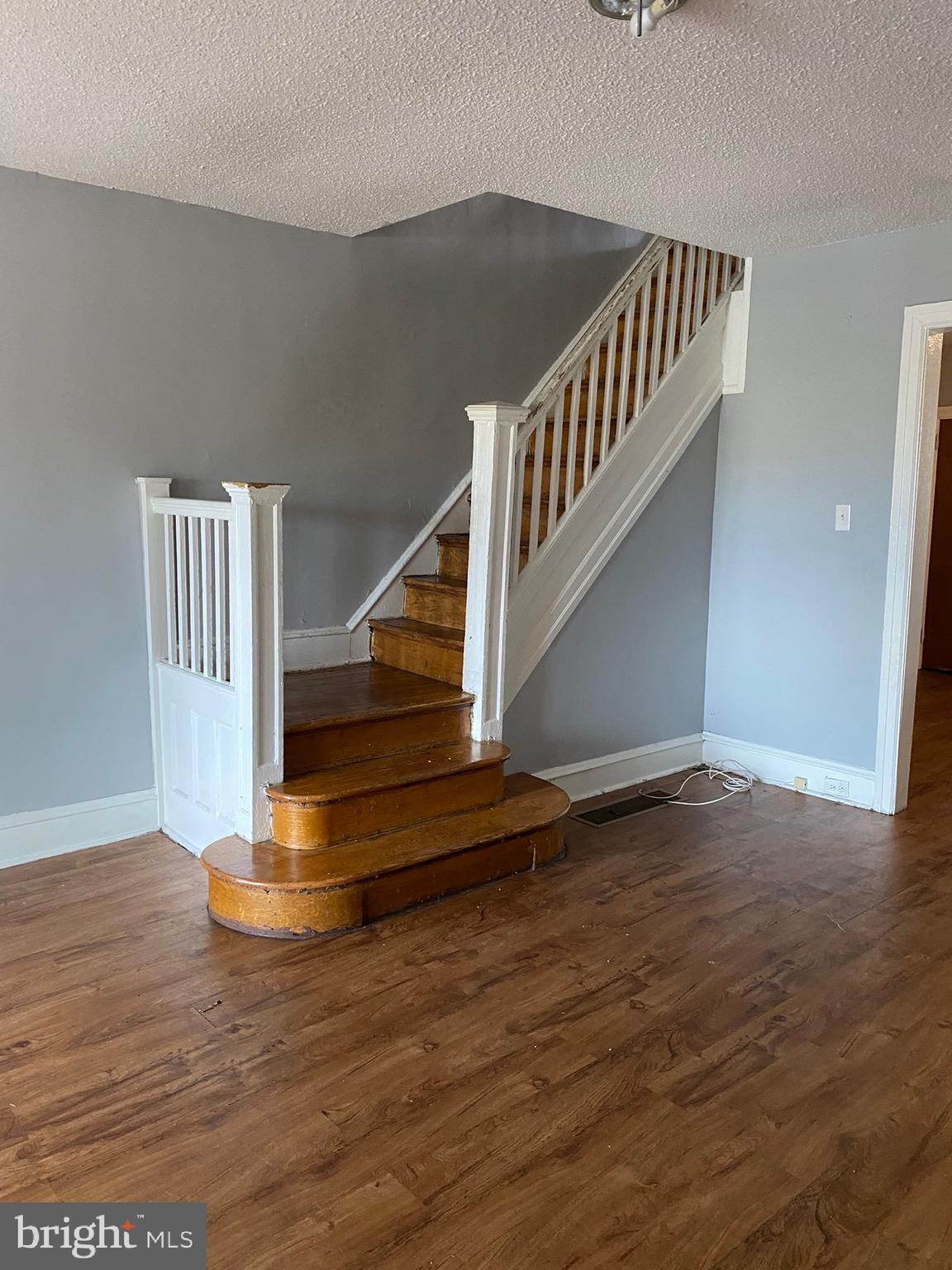 FERN ROCK - Residential