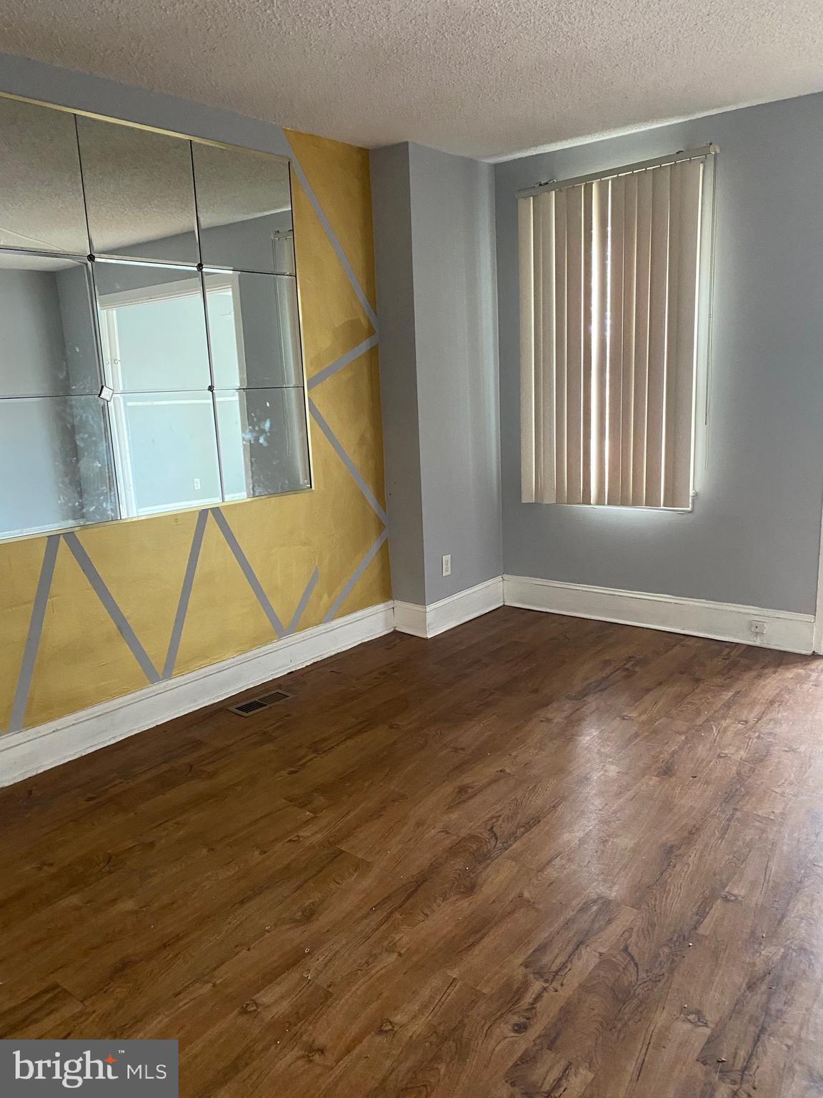 FERN ROCK - Residential