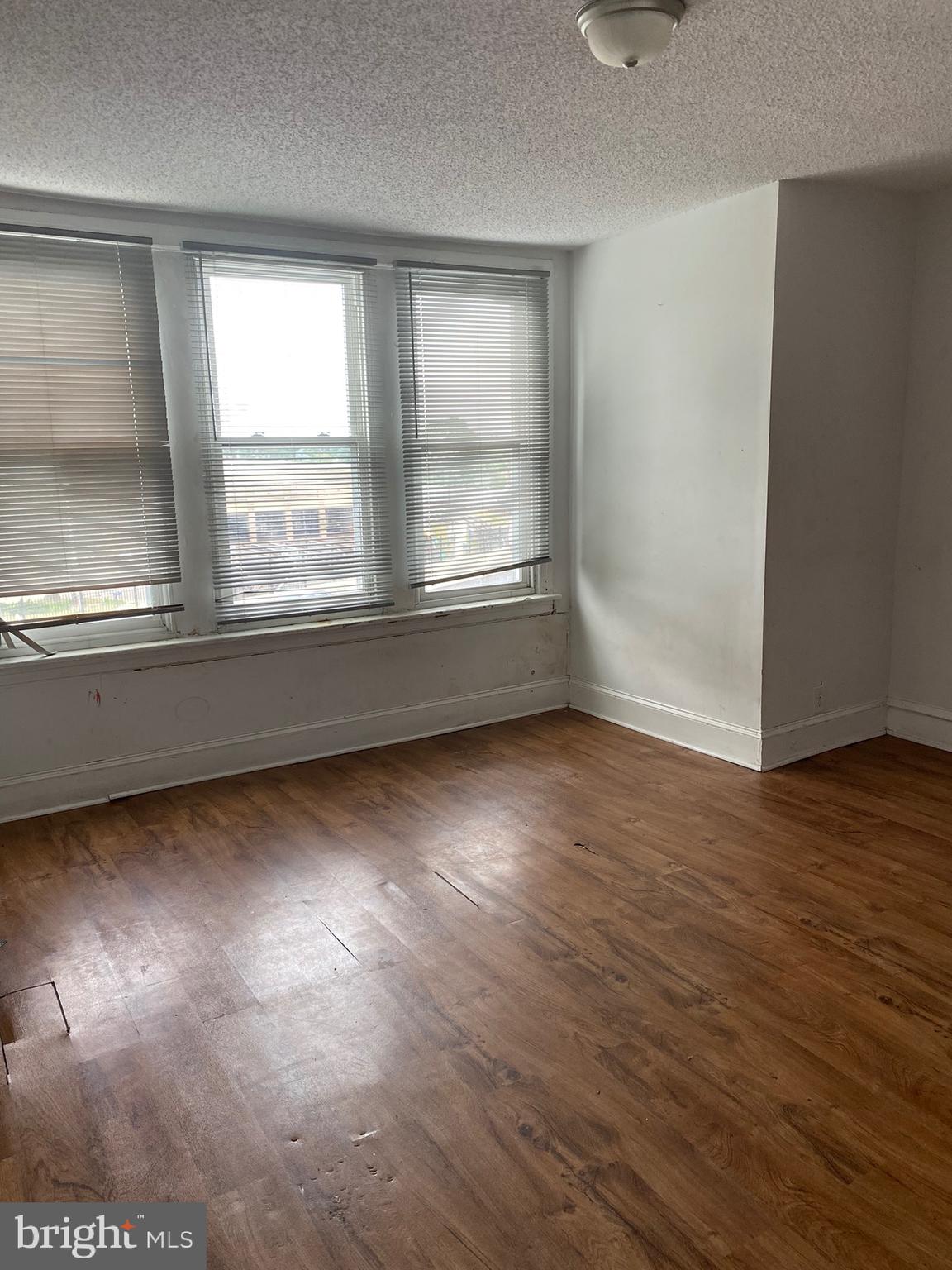 FERN ROCK - Residential