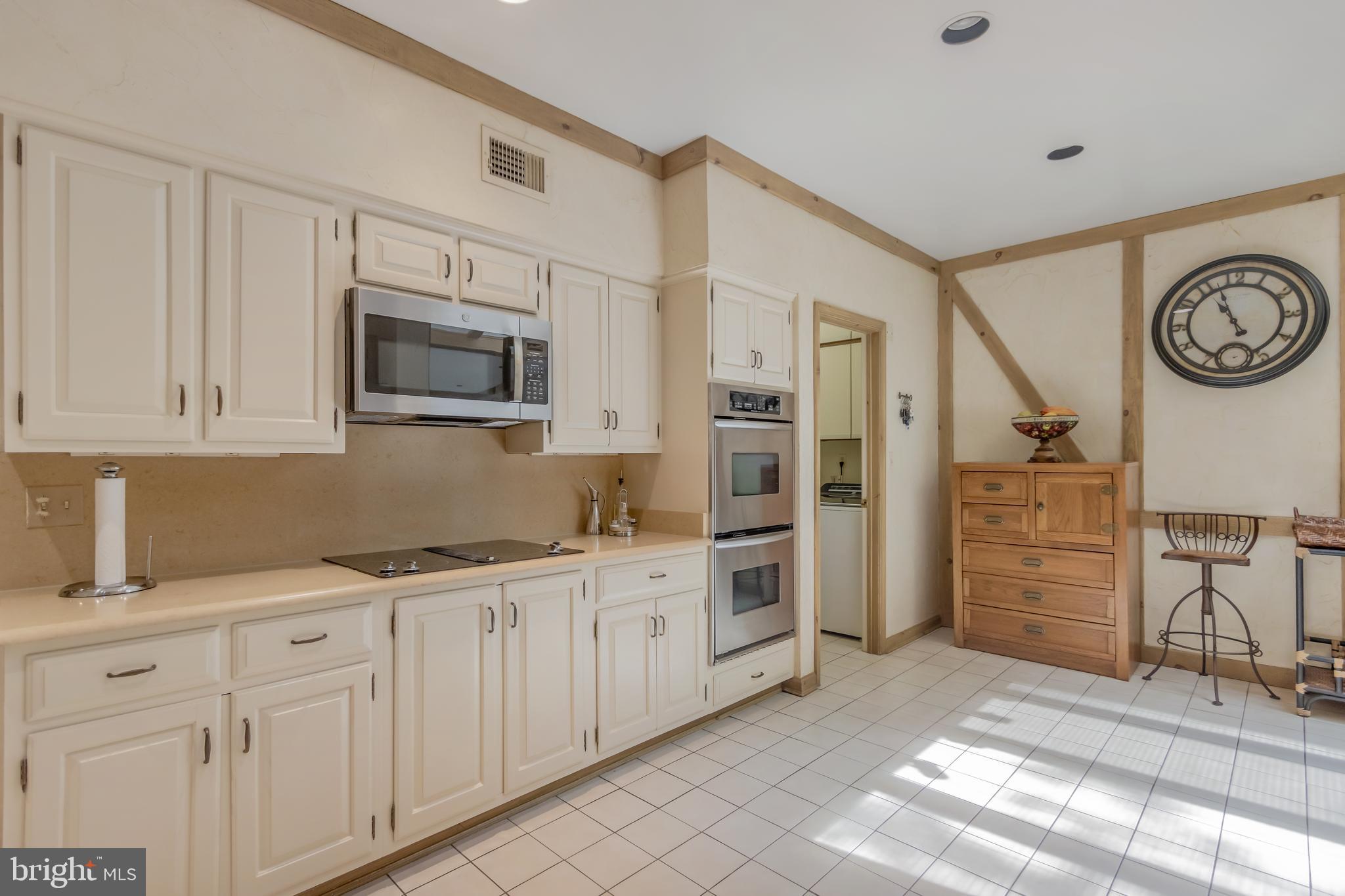 6101 DAVENPORT TERRACE