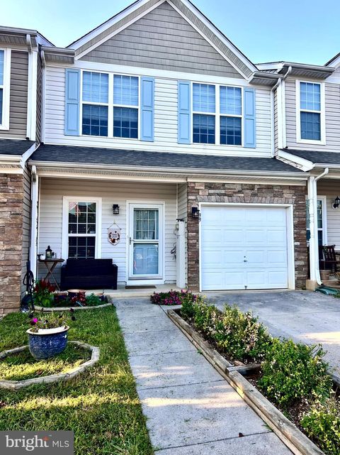 Townhouse For Sale - 99 Compound Circle Cir<br/> Berkeley County, MARTINSBURG, WV 25403