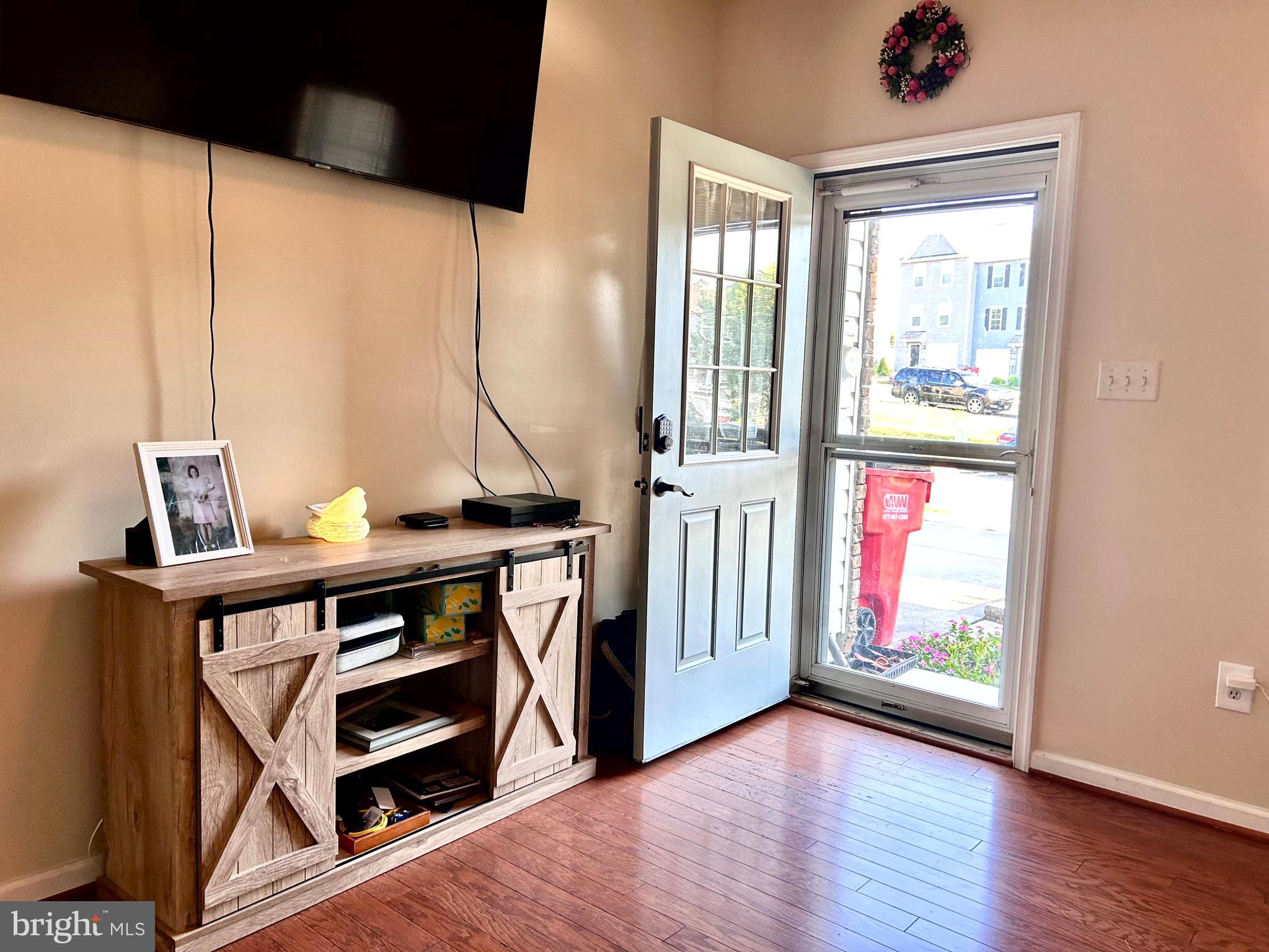 ARCHERS ROCK - Residential