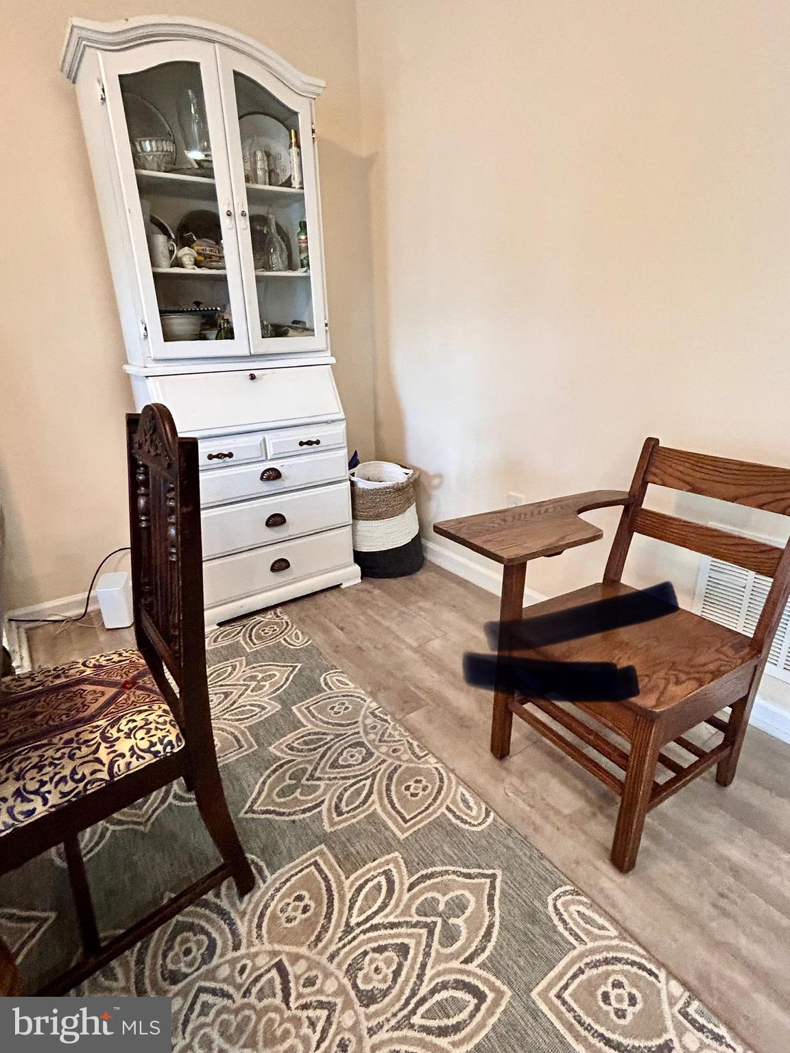 ARCHERS ROCK - Residential