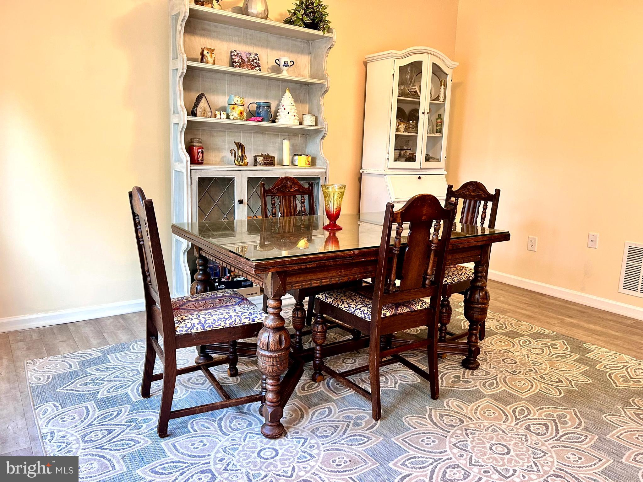 ARCHERS ROCK - Residential