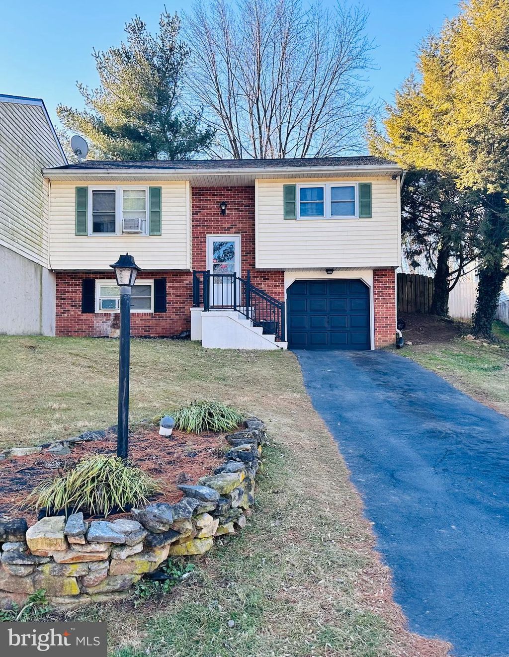 Photo of 219 FAIRFAX DR, LANCASTER, PA 17603 (MLS # PALA2029798)