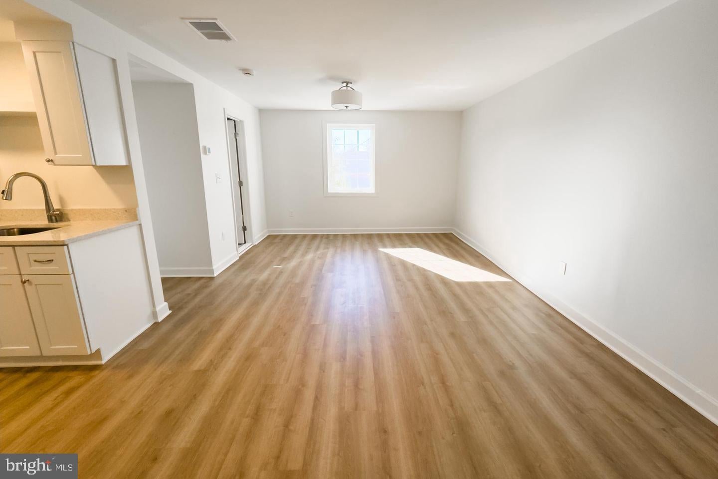 380 BROADVIEW AVENUE APT 5