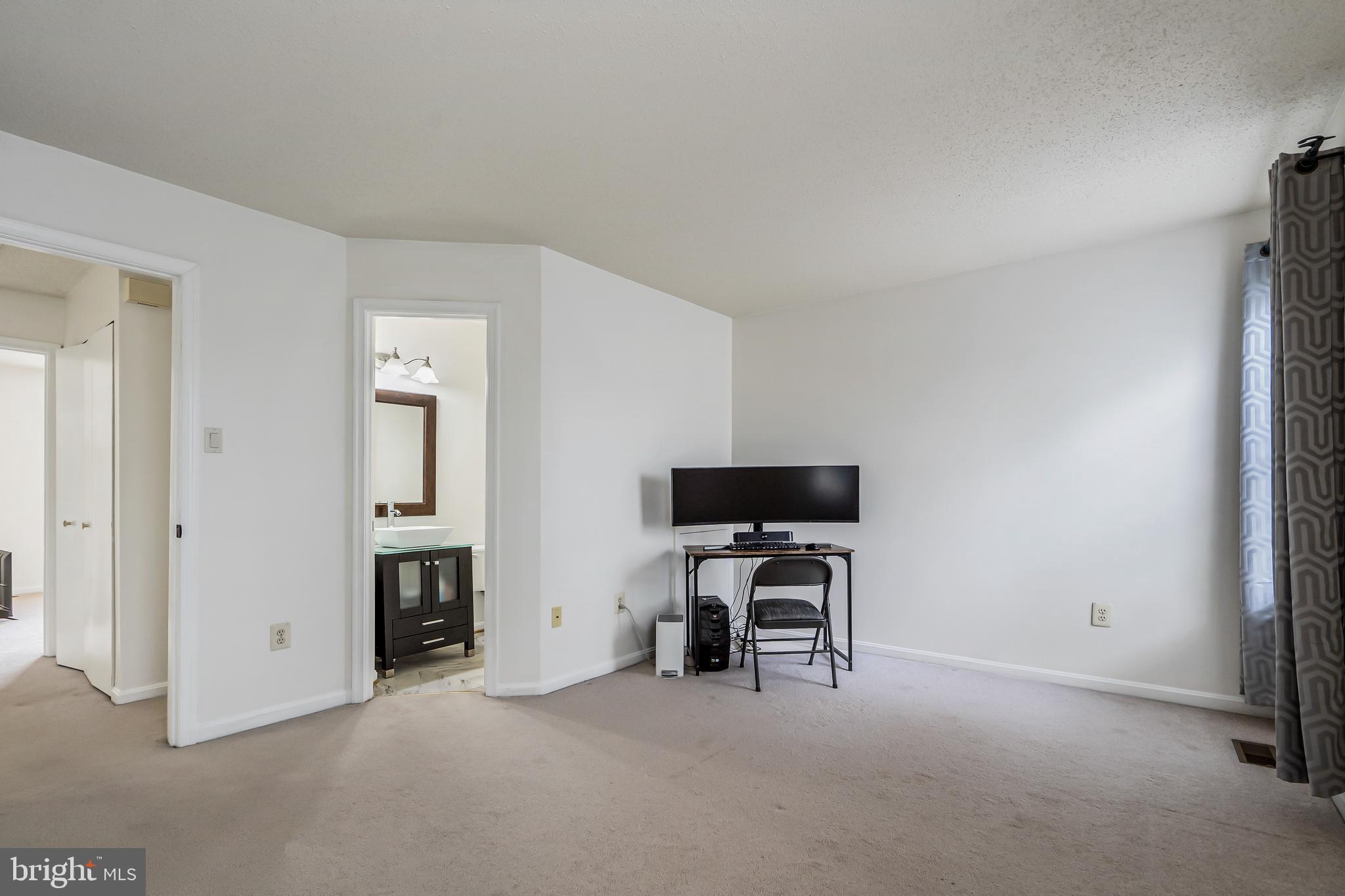 DORSEY HALL - Residential