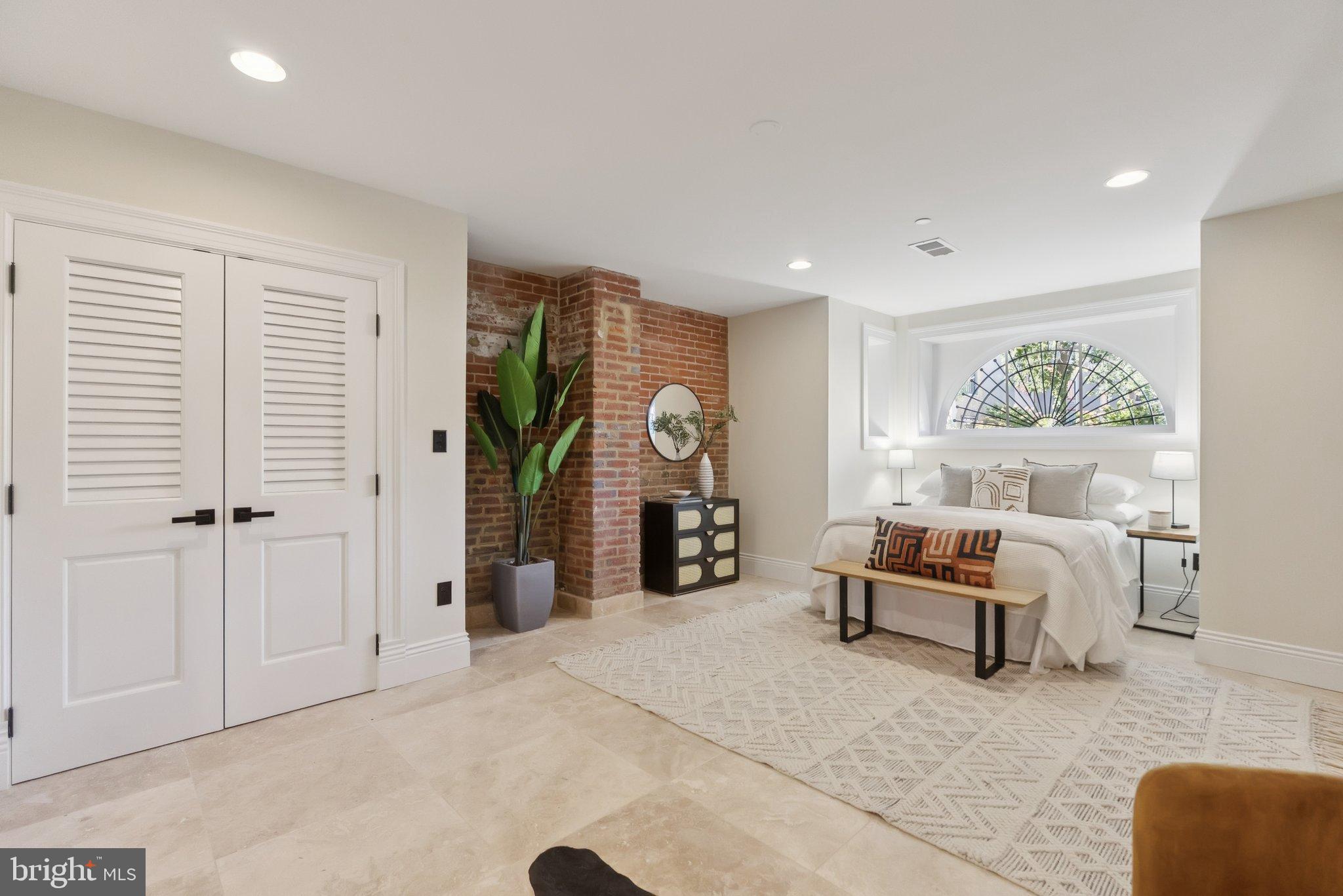 14TH STREET CORRIDOR - Residential