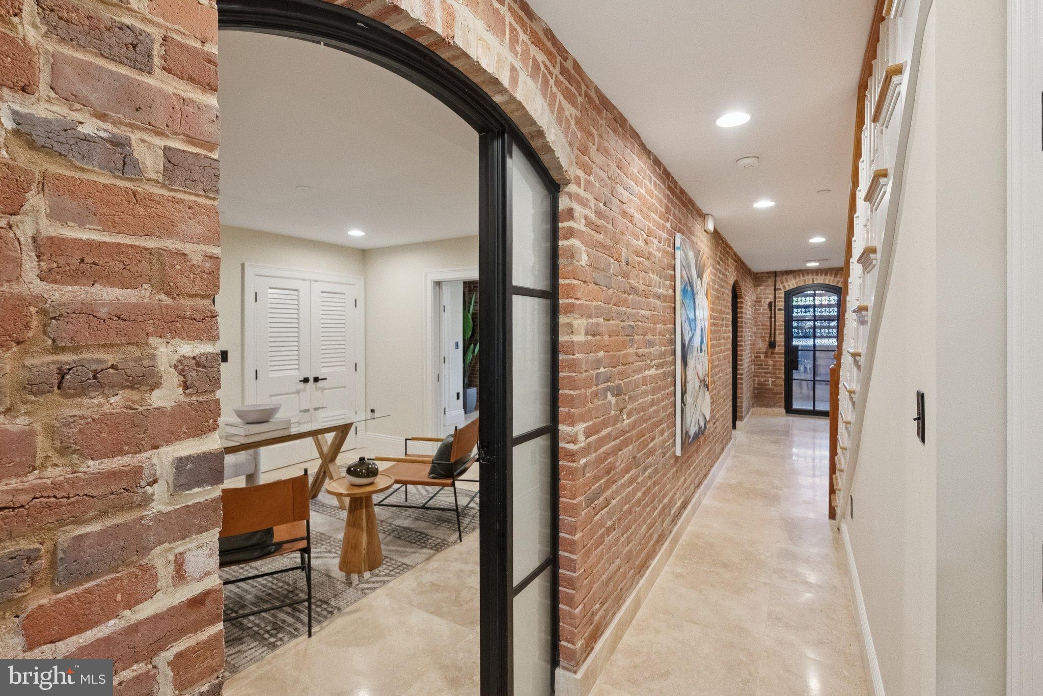 14TH STREET CORRIDOR - Residential