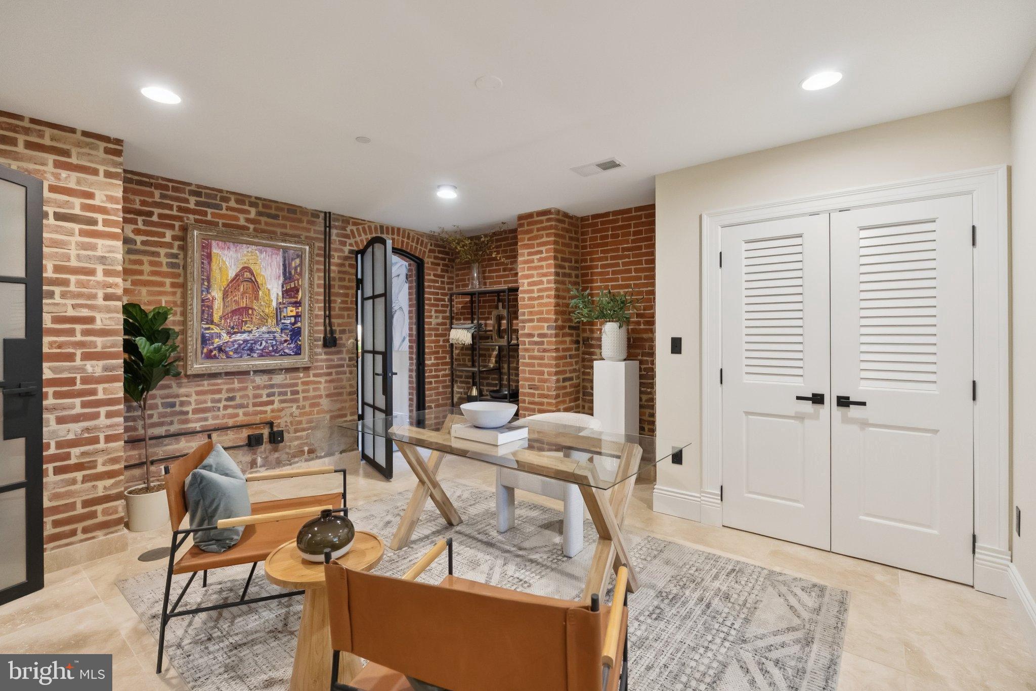 14TH STREET CORRIDOR - Residential