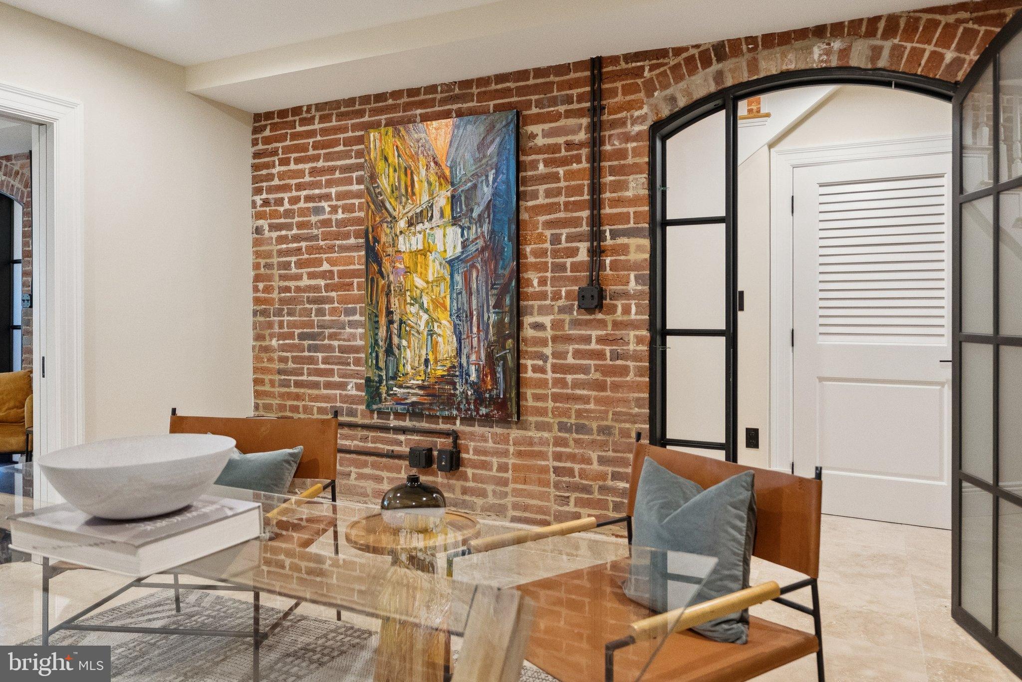 14TH STREET CORRIDOR - Residential