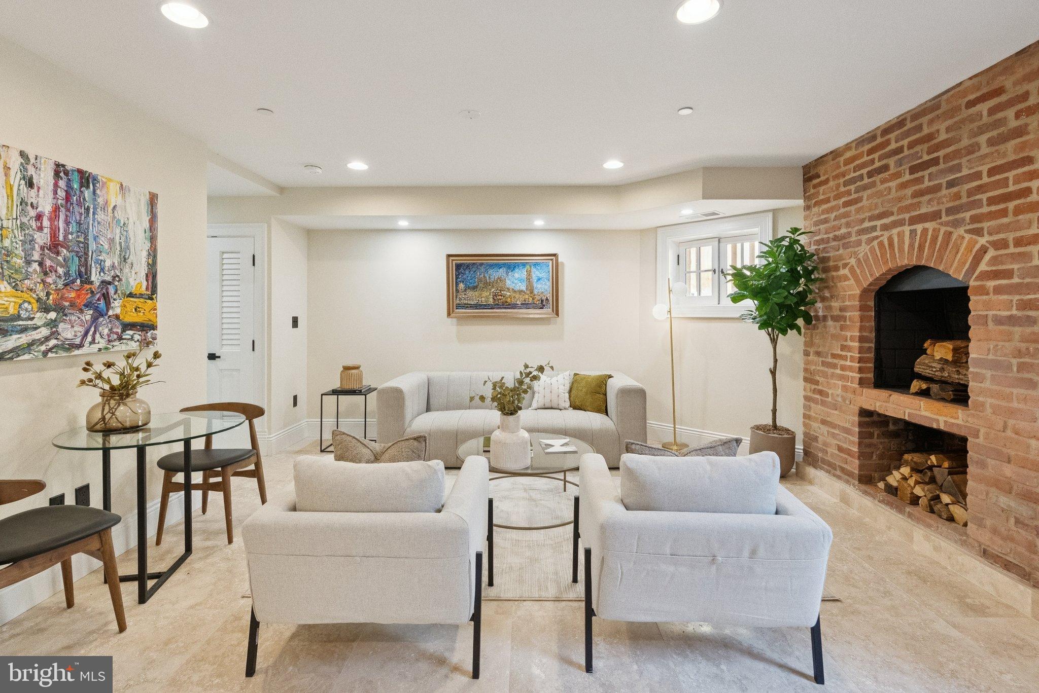 14TH STREET CORRIDOR - Residential
