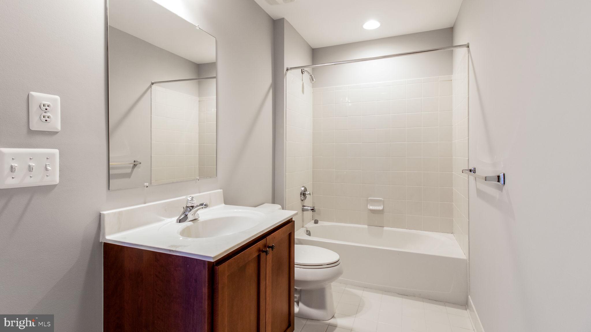 DOMINION VALLEY COUNTRY CLUB - Residential