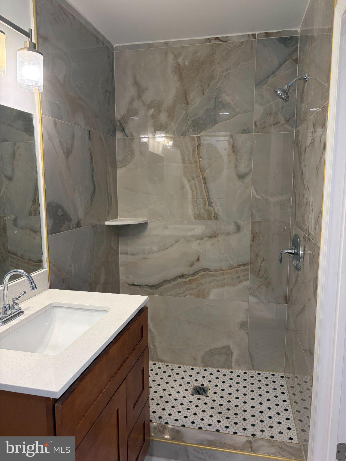 541 WASHINGTON AVENUE 3RD FLOOR