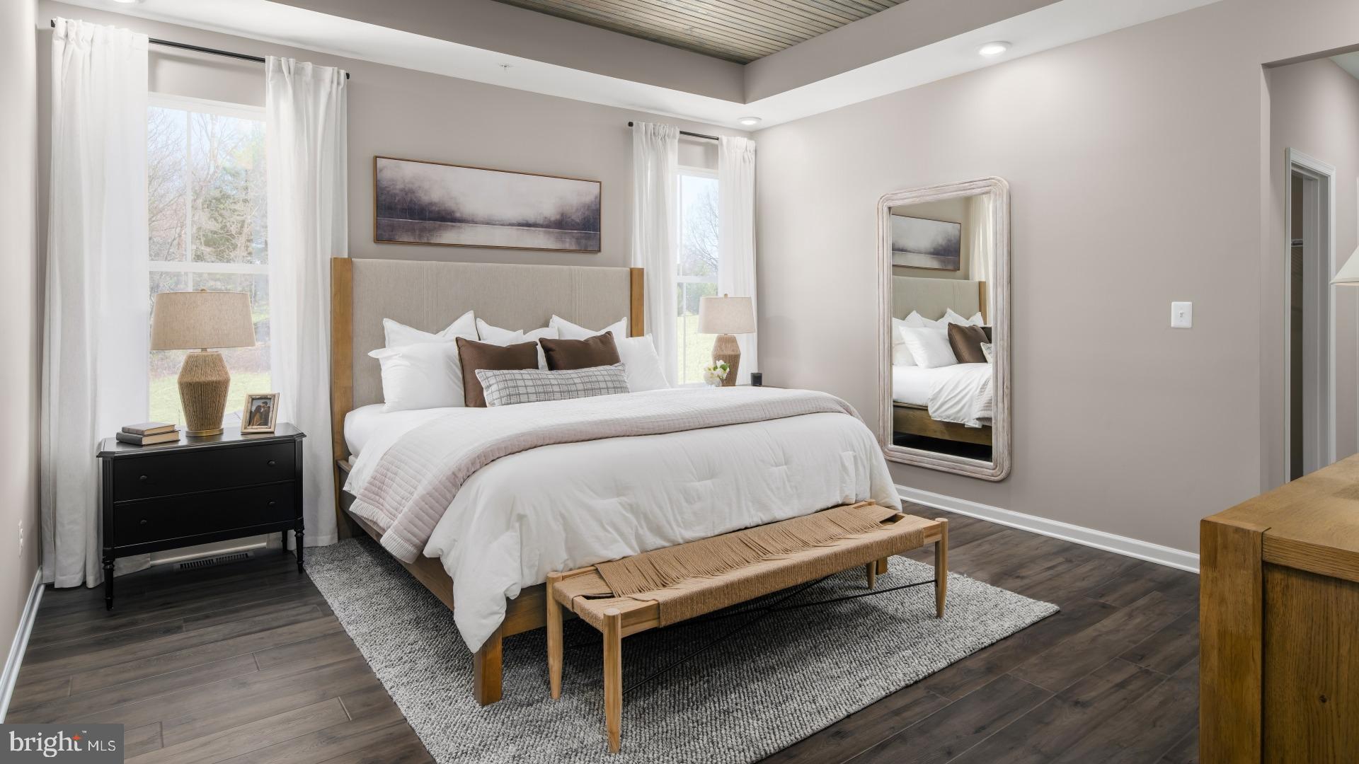 SOUTH LAKE - Residential