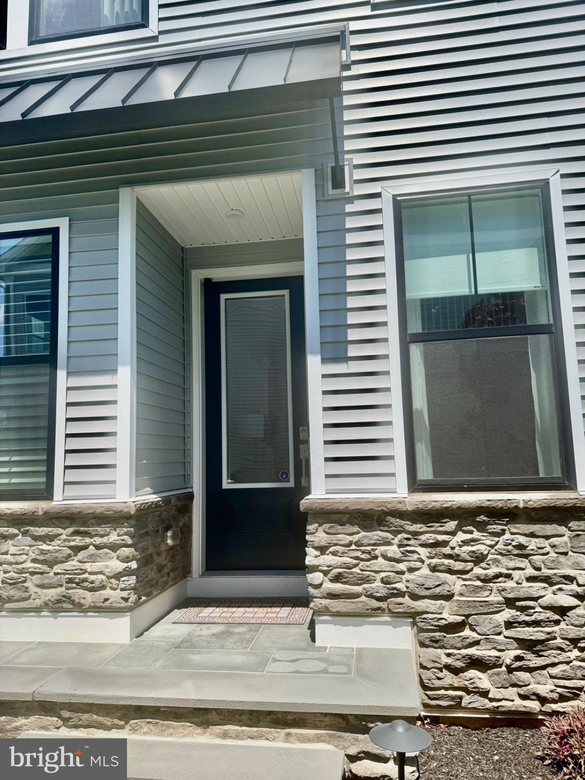 307 HUNTINGTON LANE