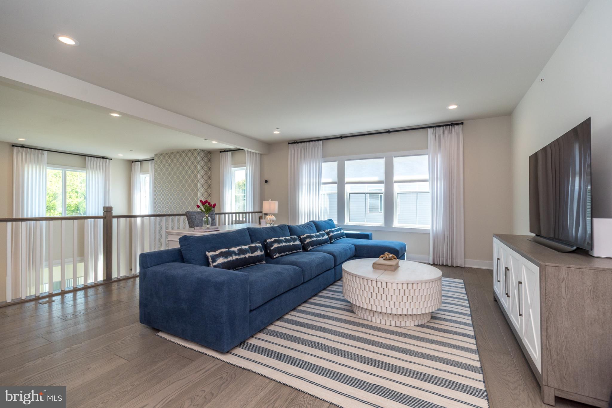 REGENCY AT WATERSIDE - Residential