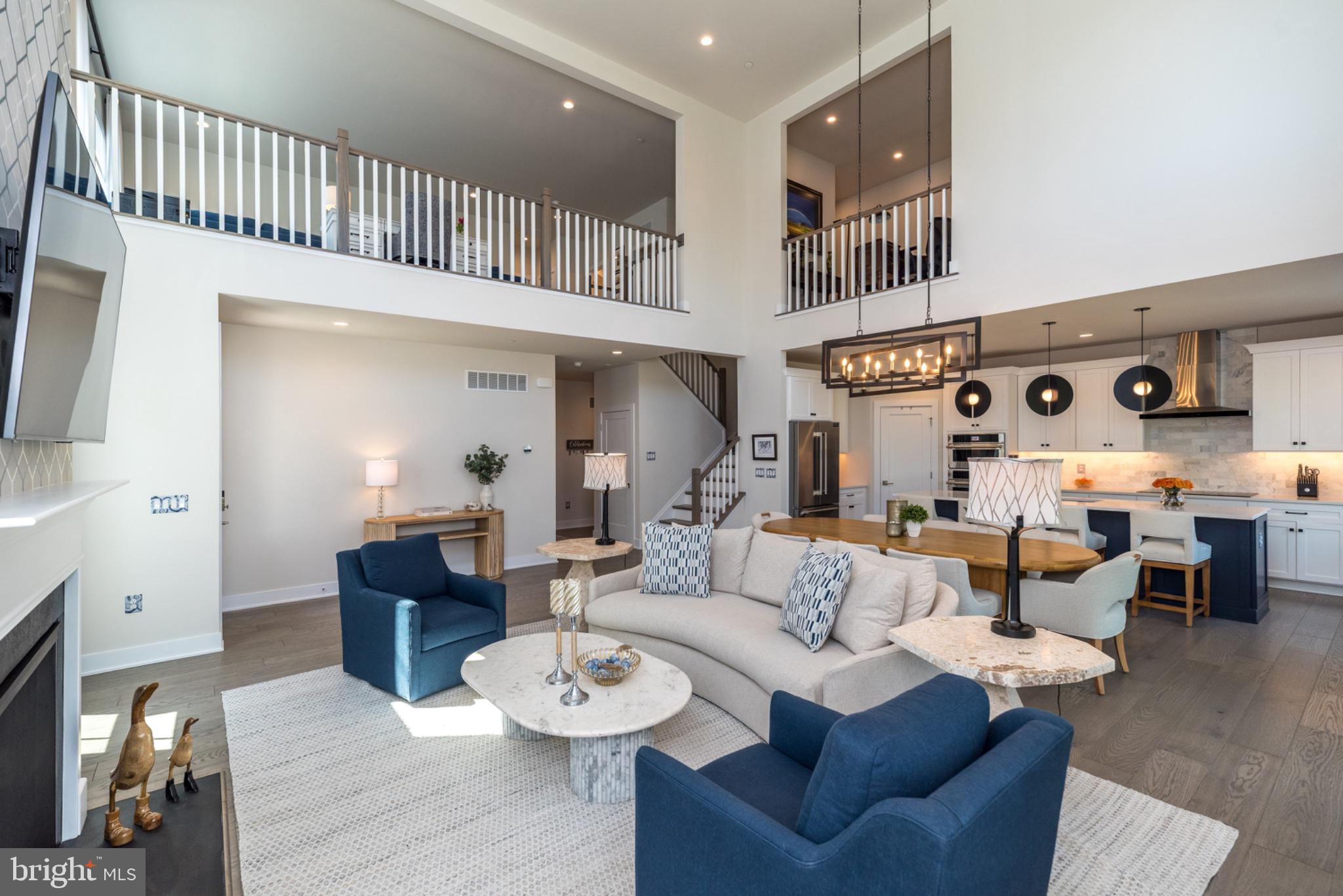 307 HUNTINGTON LANE