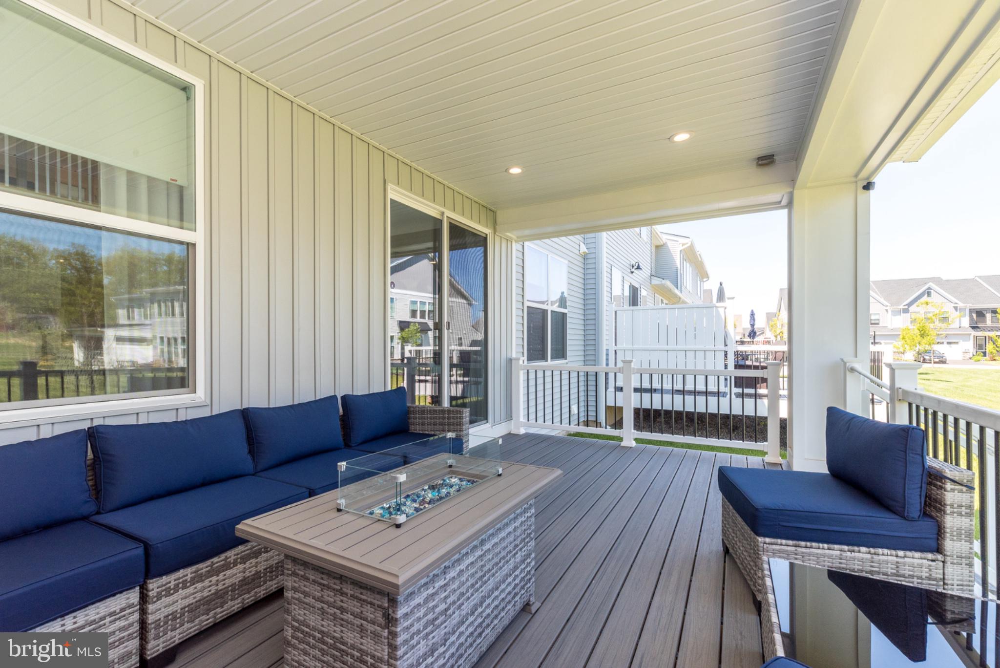 REGENCY AT WATERSIDE - Residential