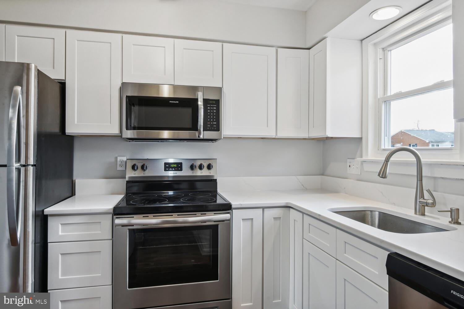 CRESTWOOD VILLAGE - Residential