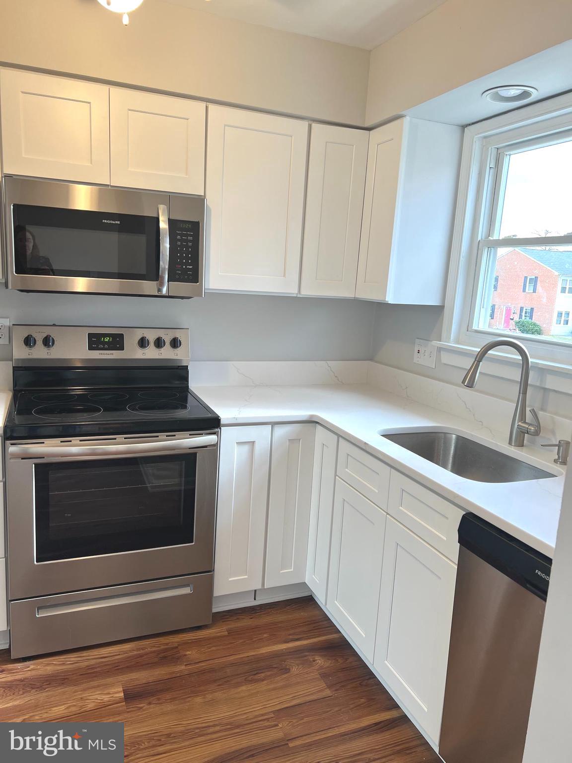 CRESTWOOD VILLAGE - Residential