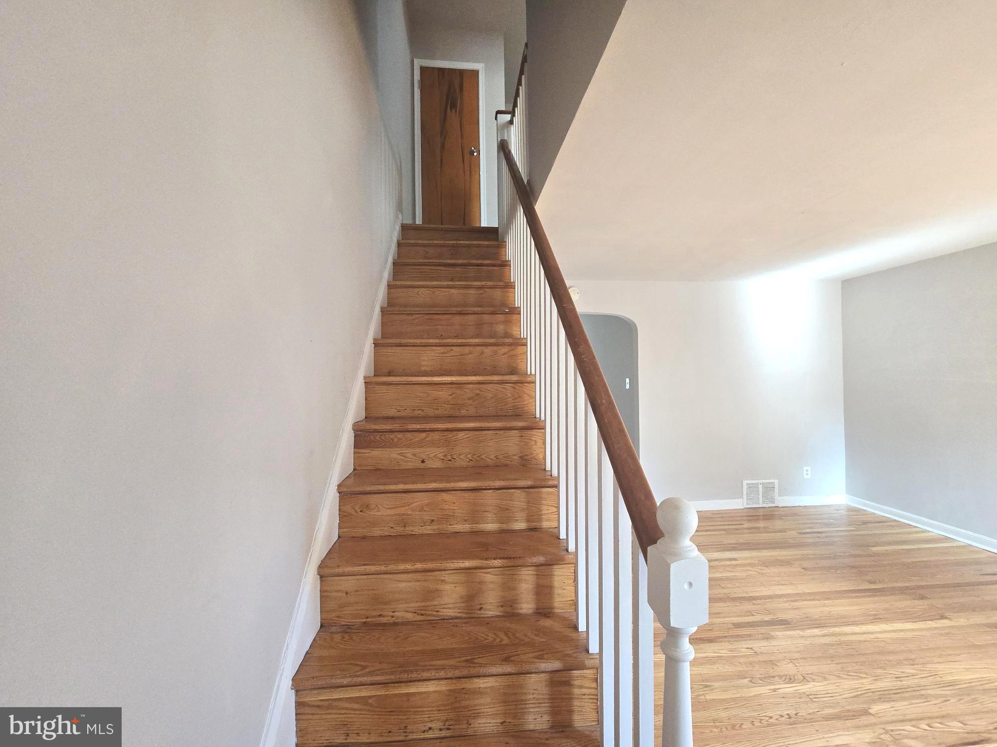 ELMWOOD PARK - Residential Lease