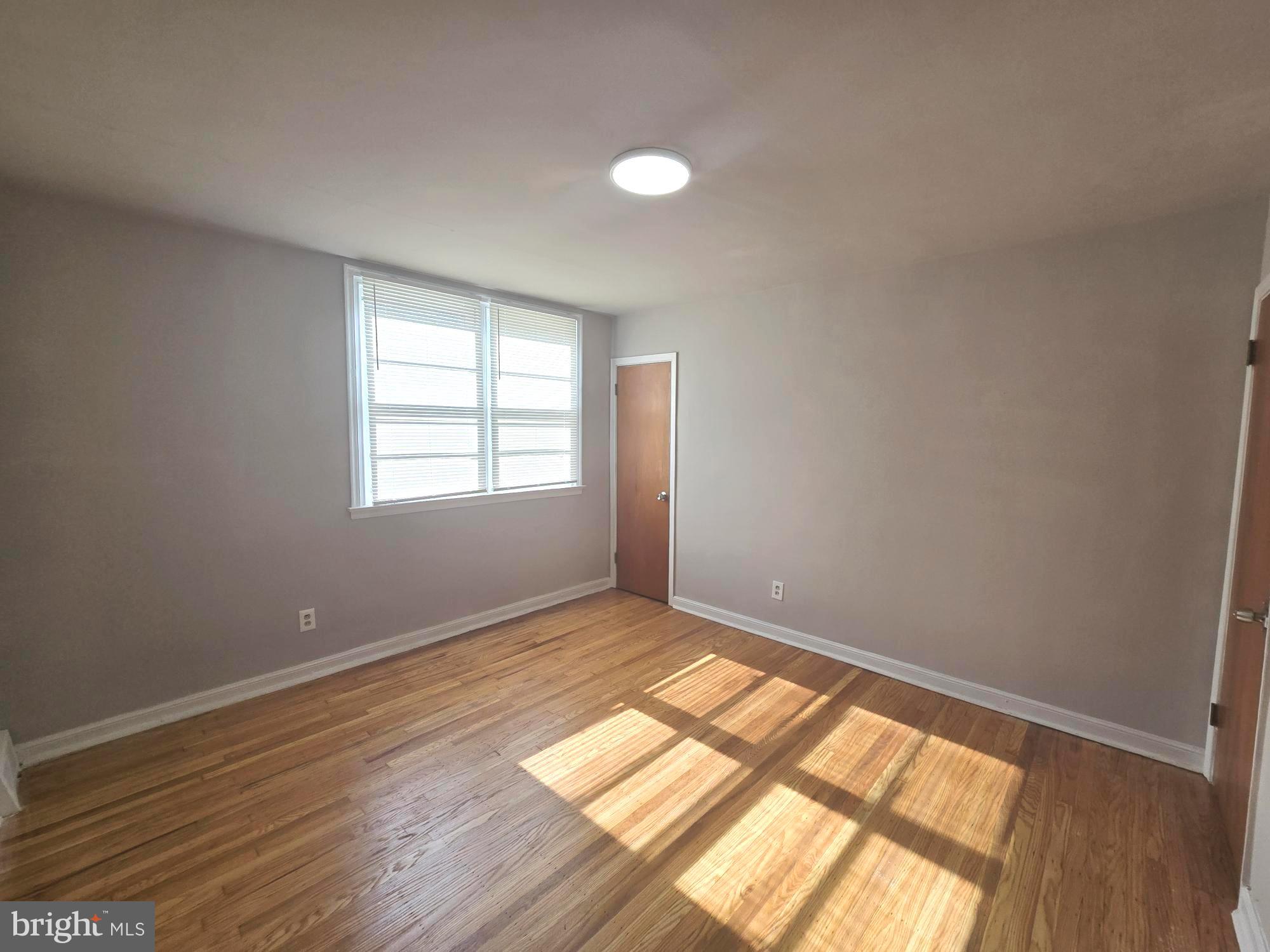 ELMWOOD PARK - Residential Lease