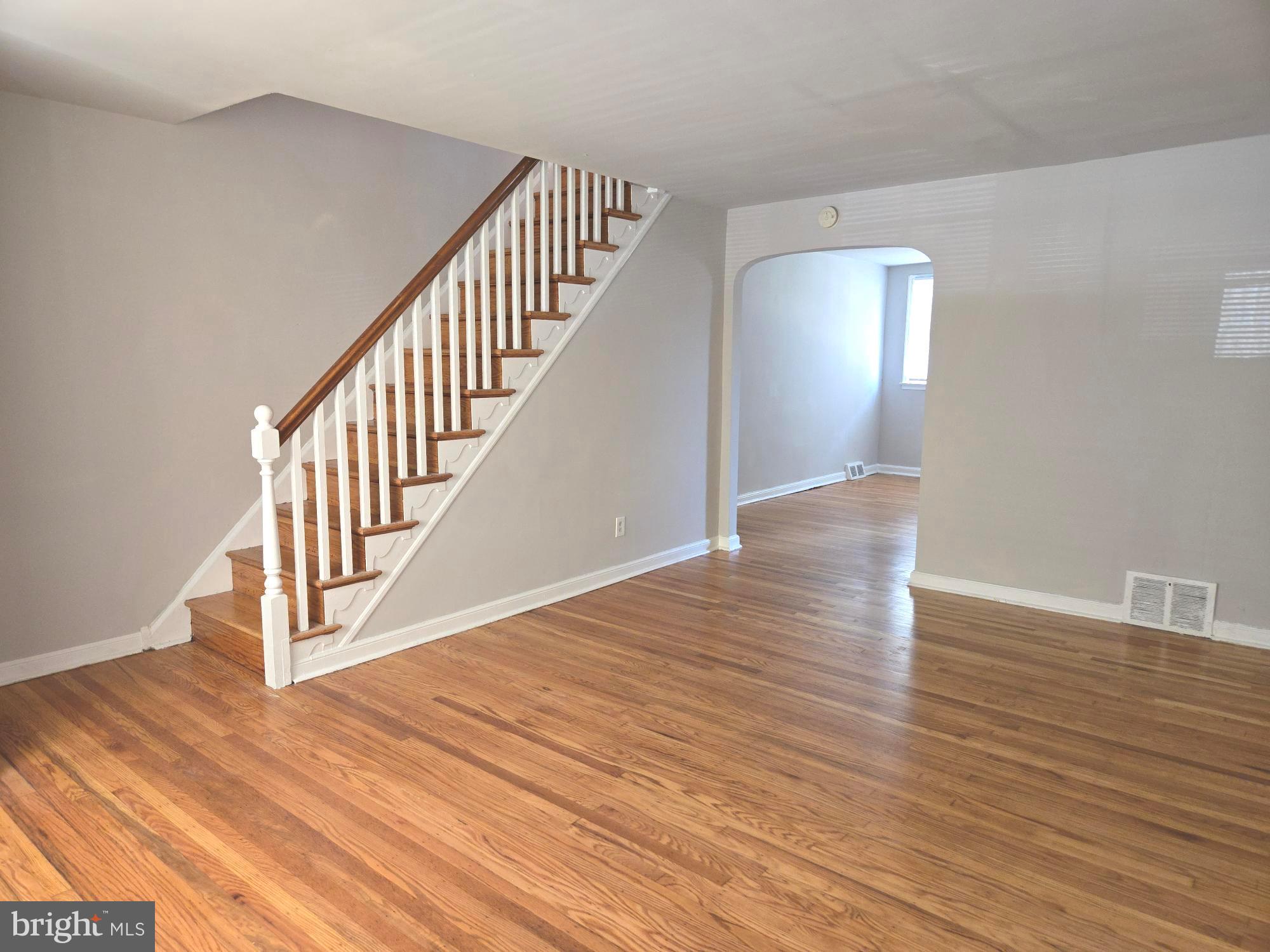 ELMWOOD PARK - Residential Lease