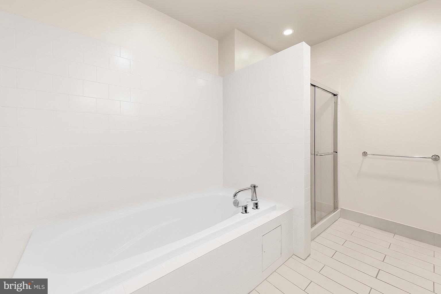 LOCUST POINT - Residential