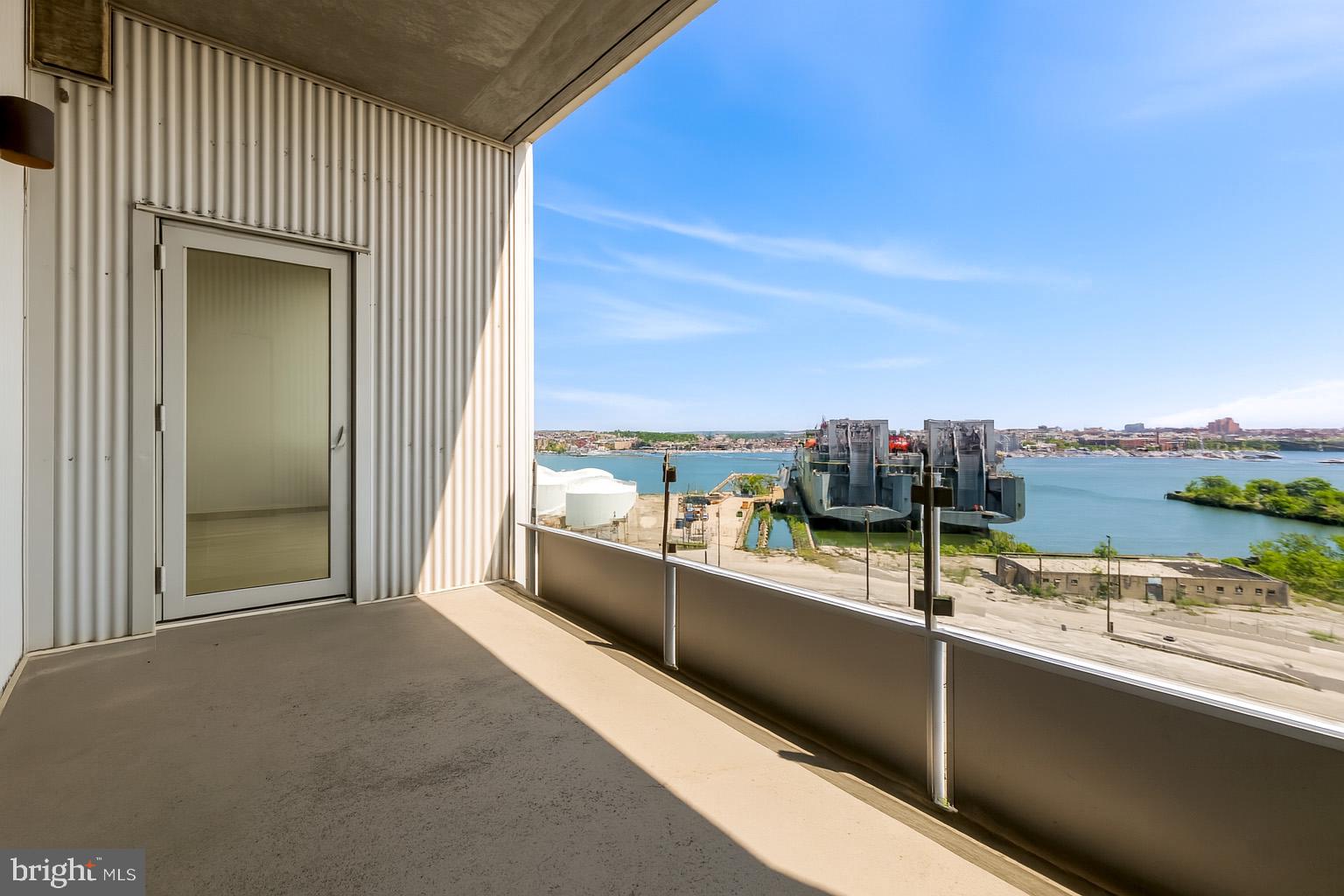 LOCUST POINT - Residential