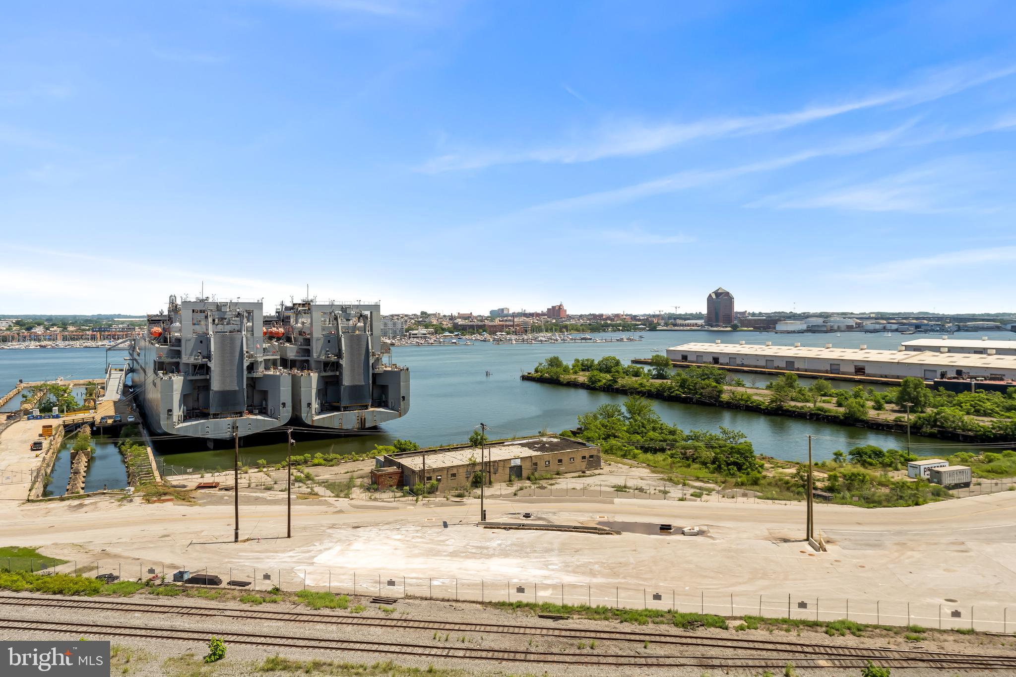 LOCUST POINT - Residential