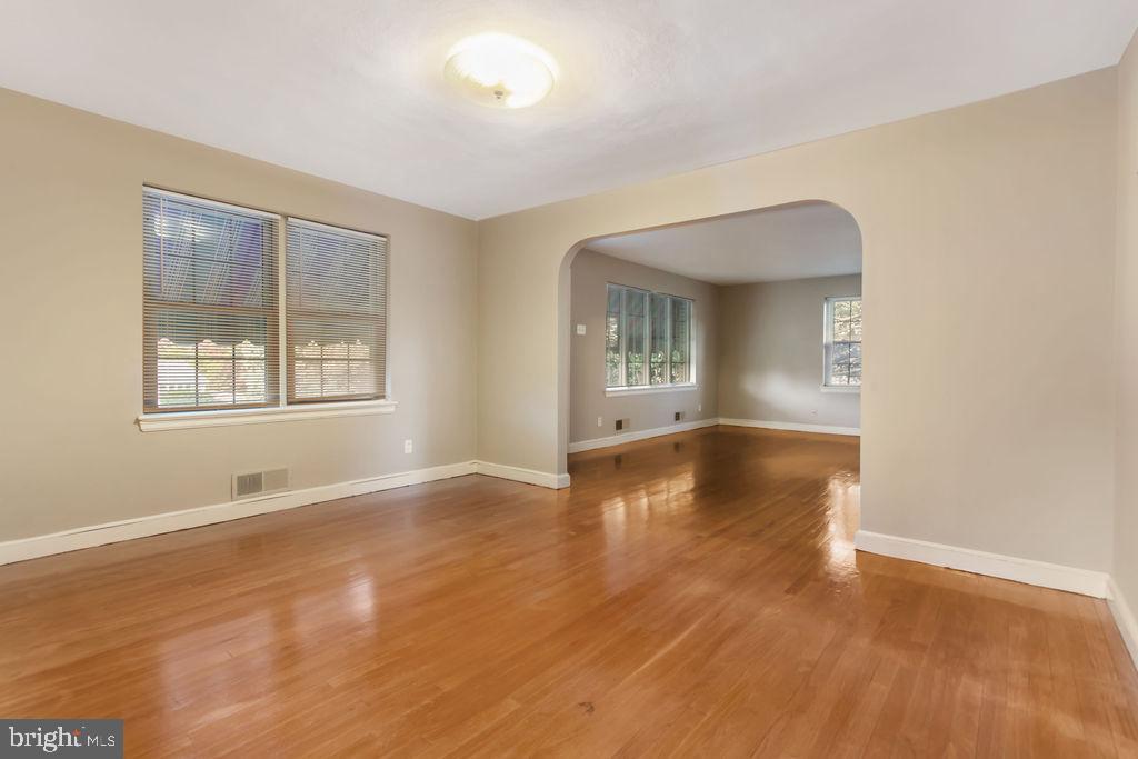 RED LION - Residential