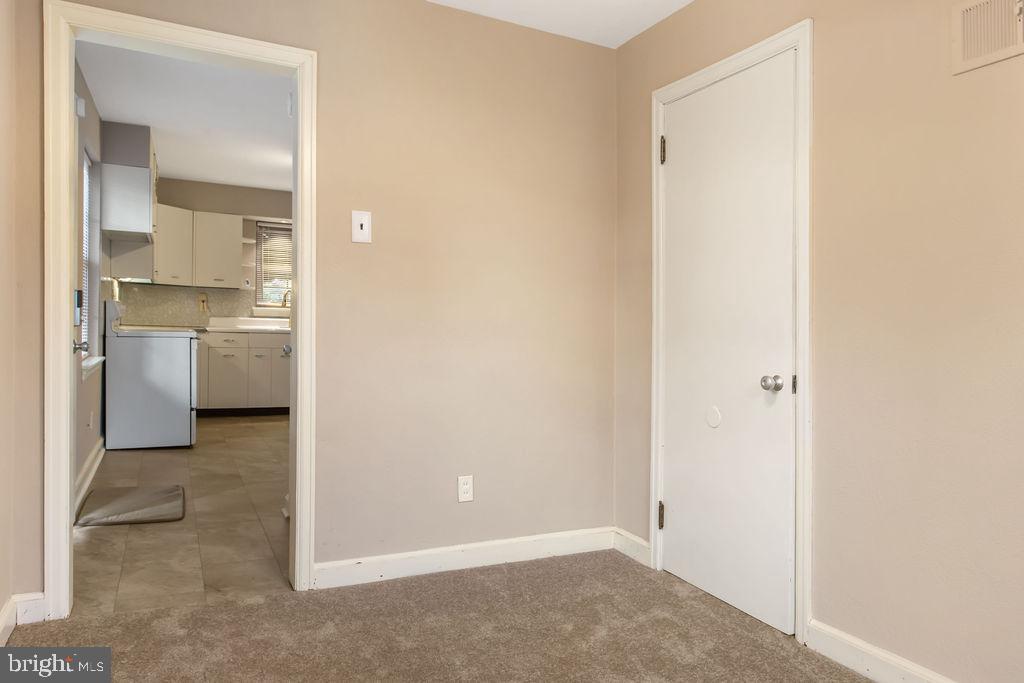 RED LION - Residential