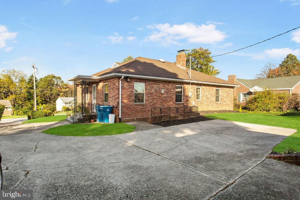 RED LION - Residential