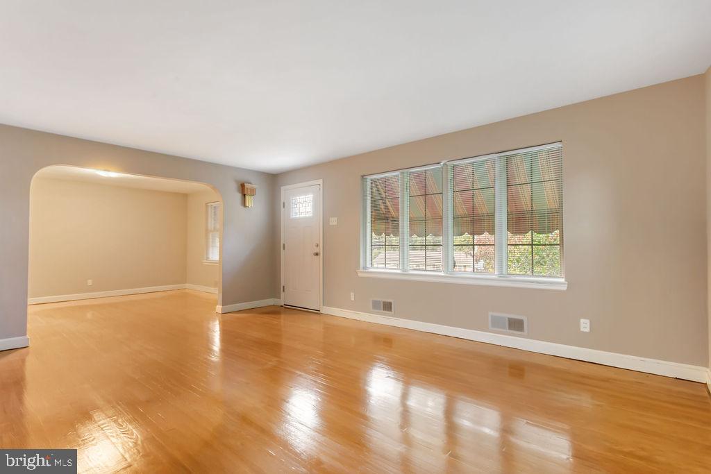 RED LION - Residential